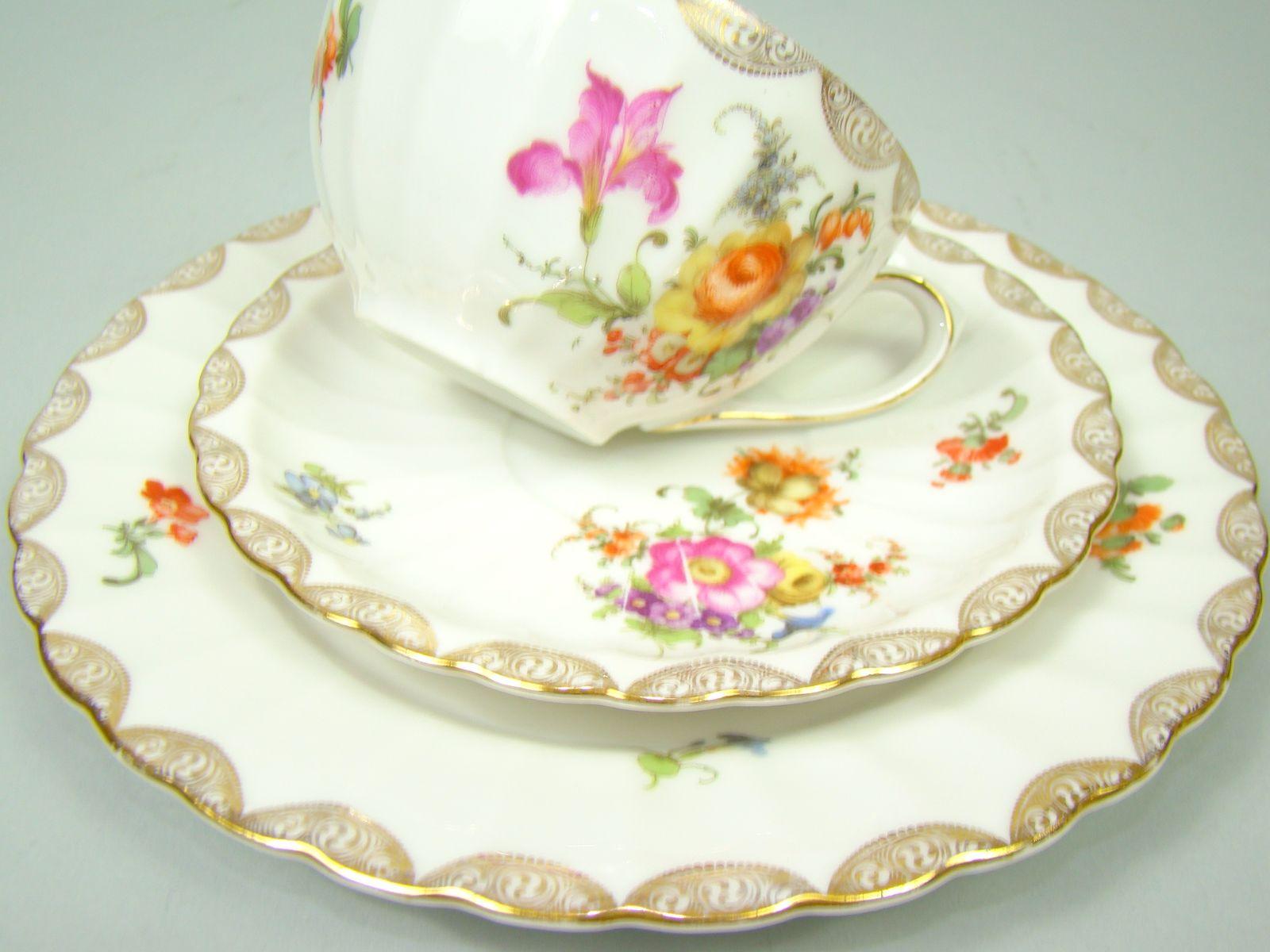 RĘCZNIE MALOWANY UKWIECONY OKAZ RĘCZNIE MALOWANY UKWIECONY OKAZ