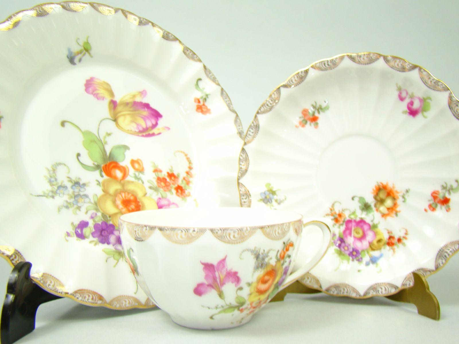 RĘCZNIE MALOWANY UKWIECONY OKAZ RĘCZNIE MALOWANY UKWIECONY OKAZ