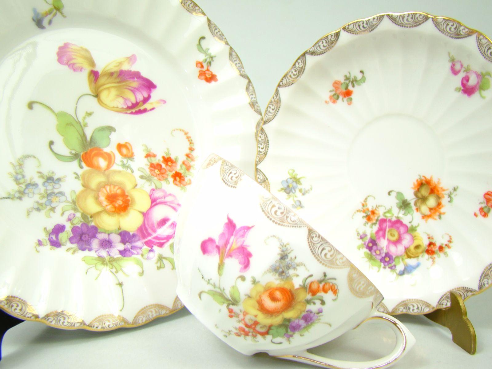 RĘCZNIE MALOWANY UKWIECONY OKAZ RĘCZNIE MALOWANY UKWIECONY OKAZ