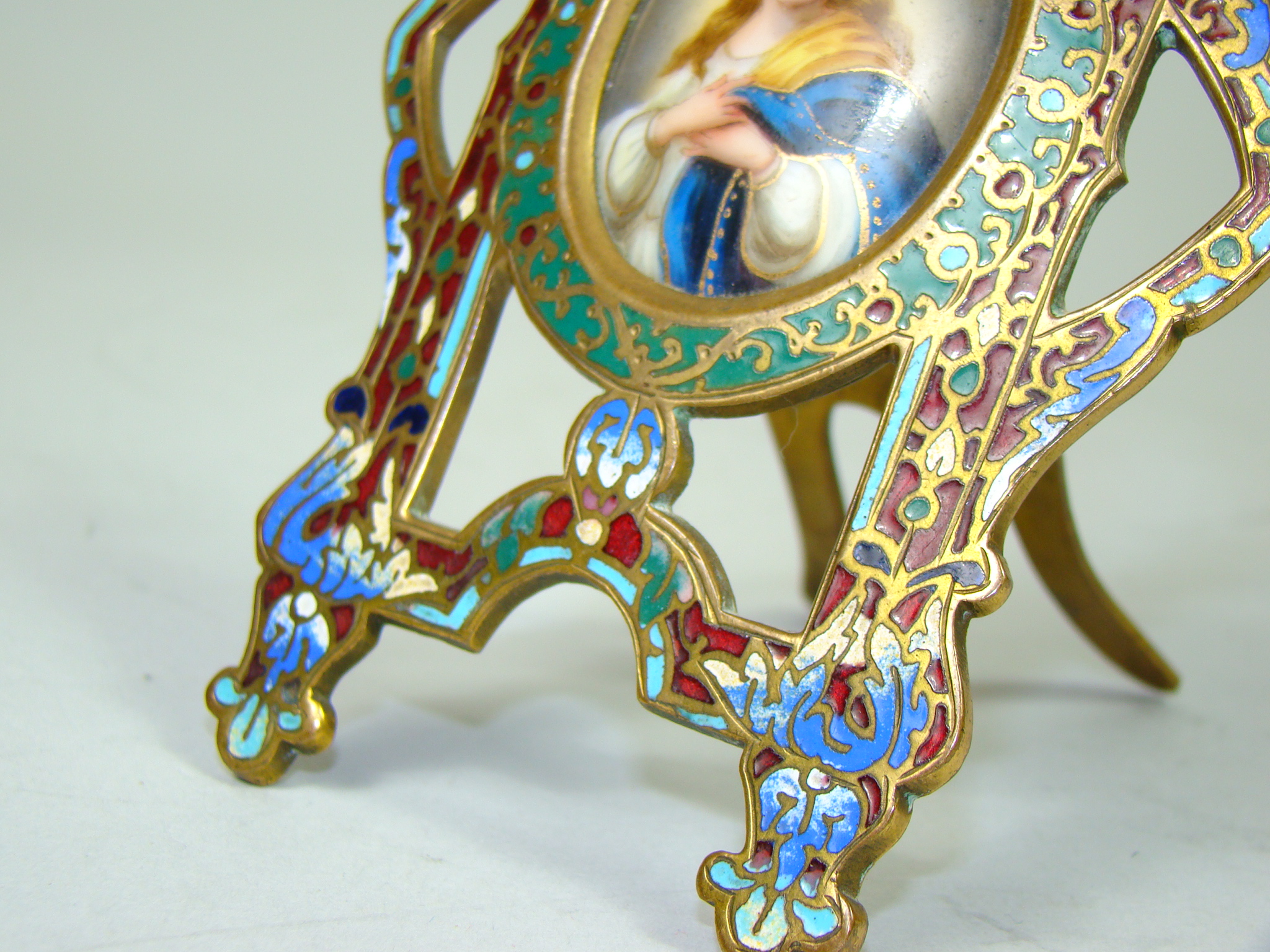 MADONNA UNIKAT W EMALII MAL NA PORCELANIE MADONNA UNIKAT W EMALII MAL NA PORCELANIE