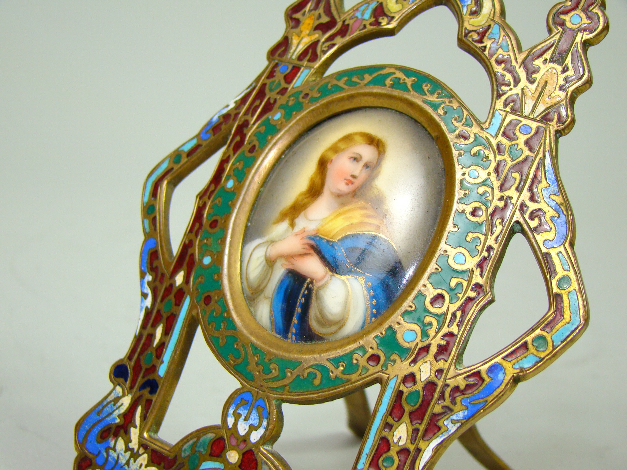 MADONNA UNIKAT W EMALII MAL NA PORCELANIE MADONNA UNIKAT W EMALII MAL NA PORCELANIE