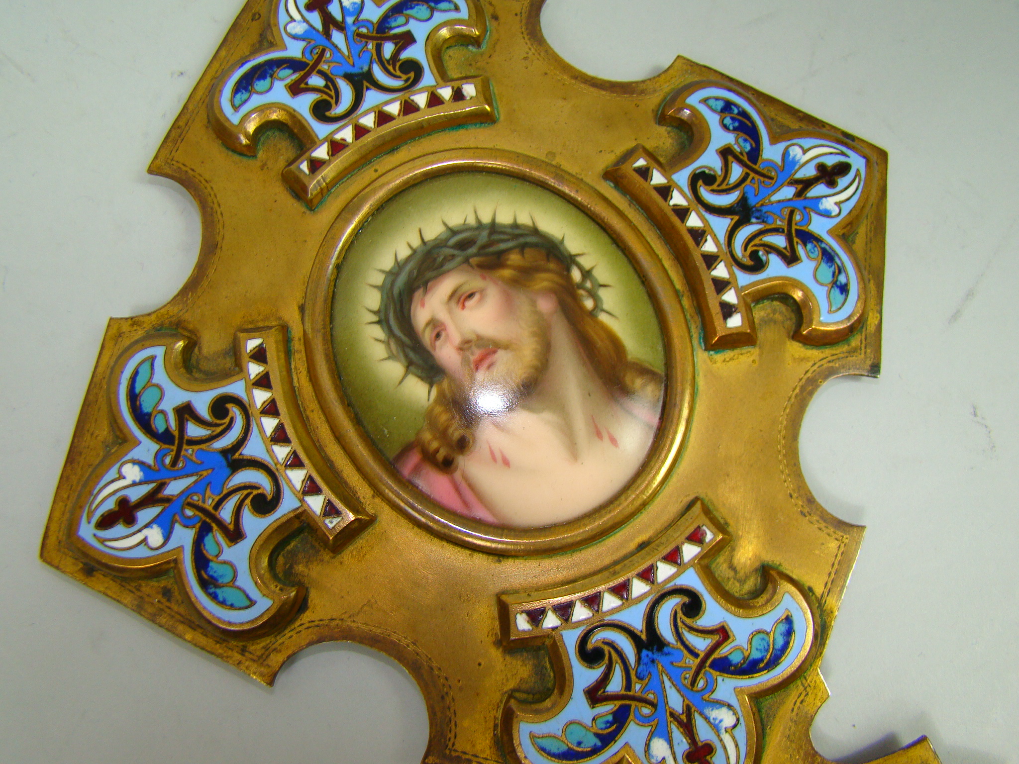 OLBRZYMIA KROPIELNICA AUKCYJNA EMALIA