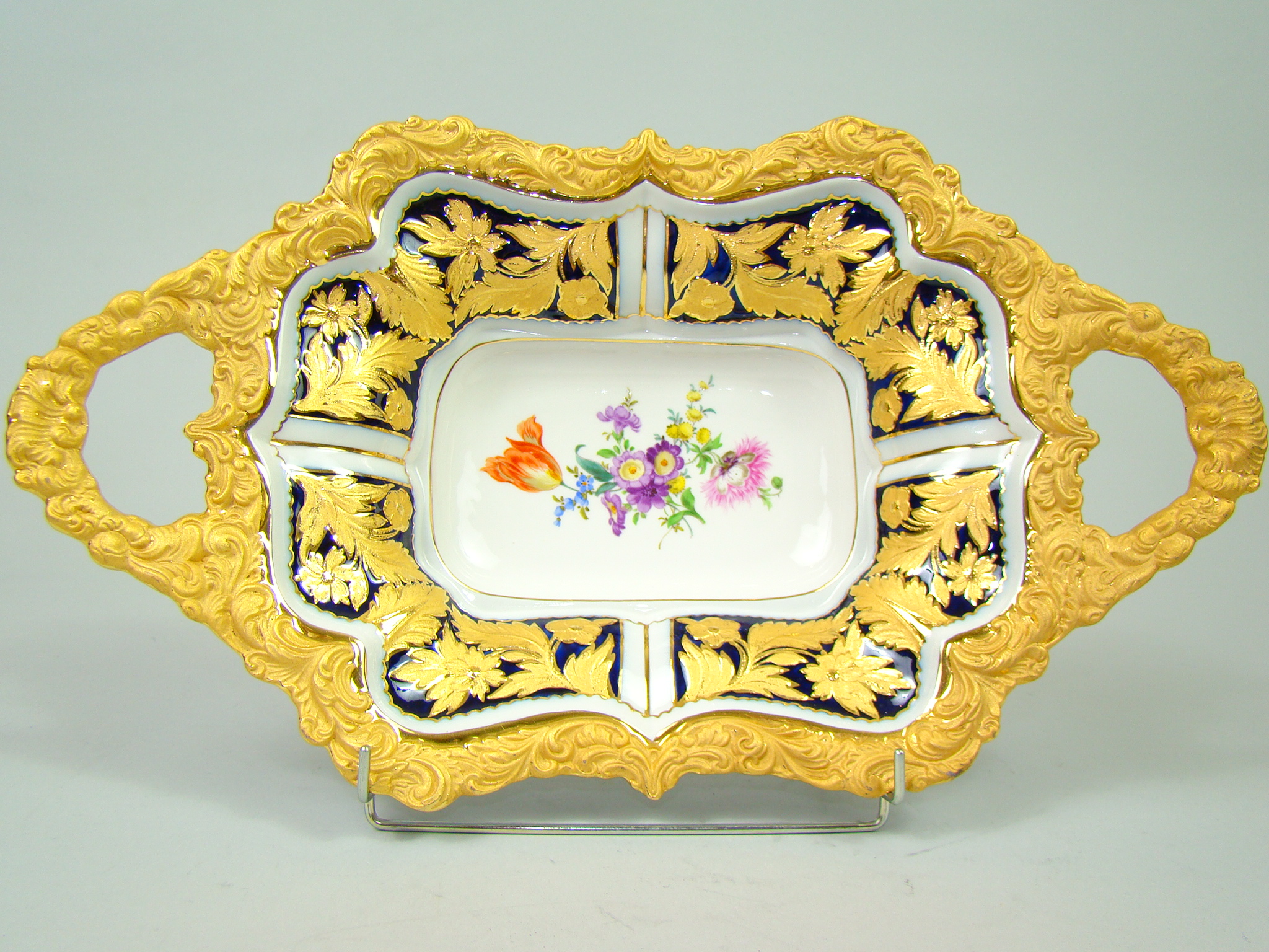 MIŚNIA OLBRZYMI OKAZ PRZEBOGATO ZŁOCONA