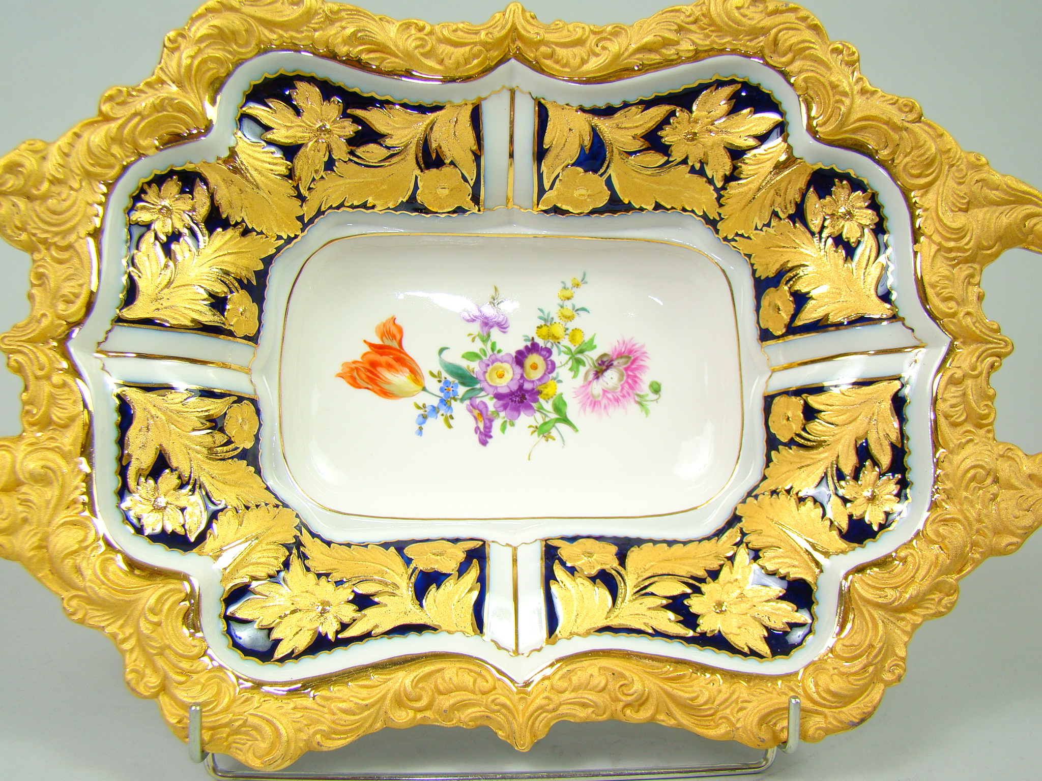 MIŚNIA OLBRZYMI OKAZ PRZEBOGATO ZŁOCONA