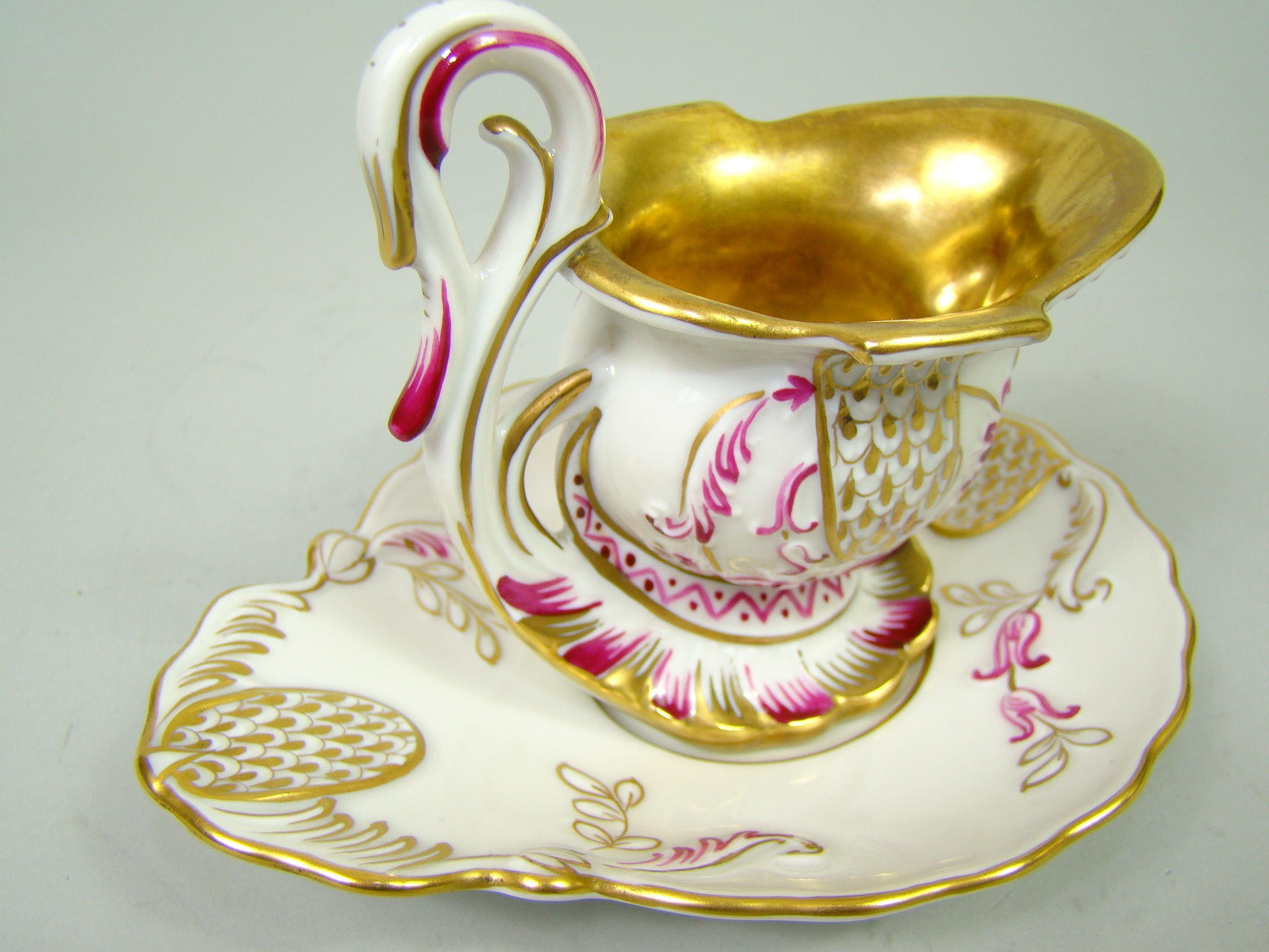 DREZNO OBLANA ZŁOTEM FILIŻANKA HEŁM DREZNO OBLANA ZŁOTEM FILIŻANKA HEŁM