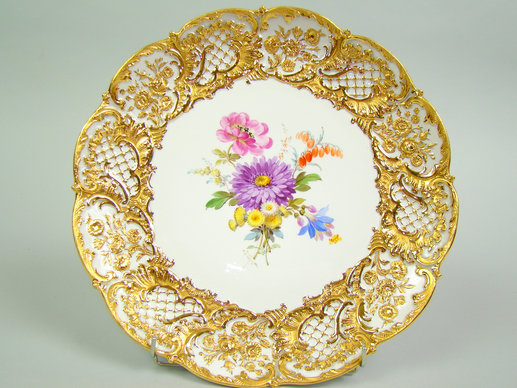 MIŚNIA PRZEBOGATO ZŁOCONA MIŚNIA PRZEBOGATO ZŁOCONA