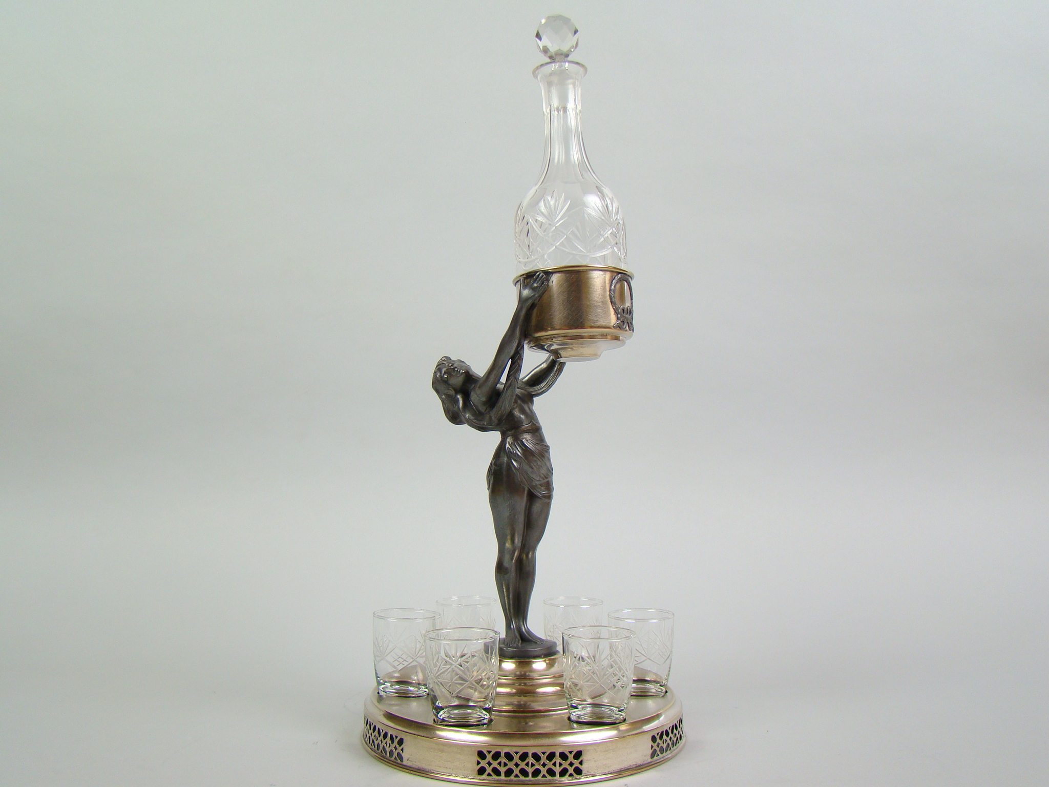 WMF KOBIETA Z KIELICHAMI I KARAFKA WMF KOBIETA Z KIELICHAMI I KARAFKA