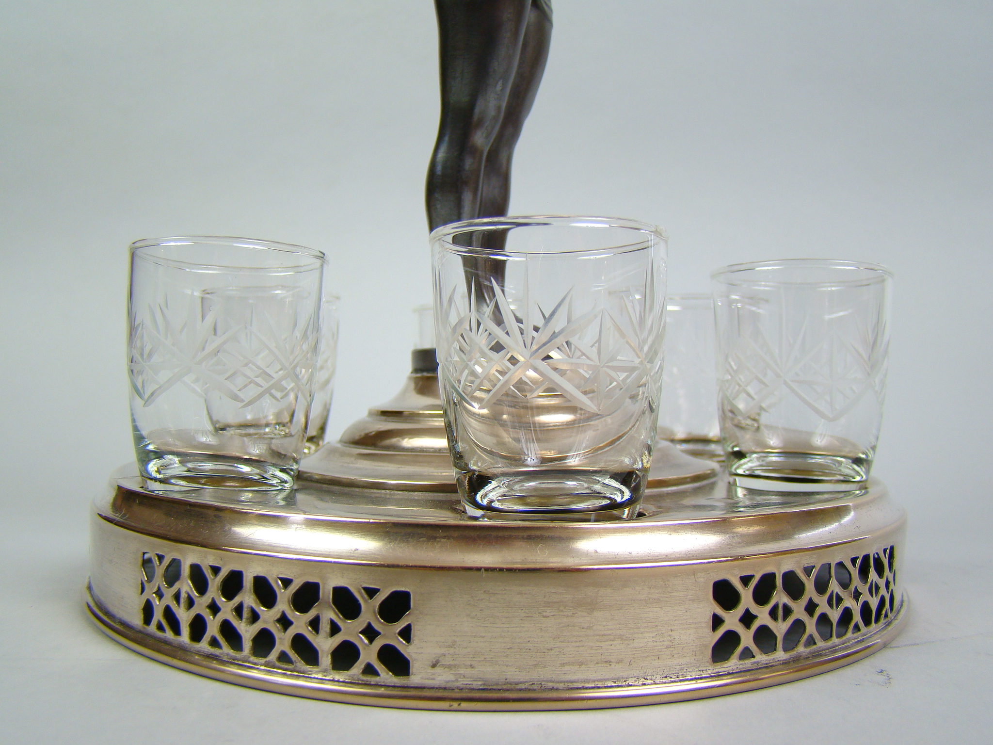 WMF KOBIETA Z KIELICHAMI I KARAFKA WMF KOBIETA Z KIELICHAMI I KARAFKA