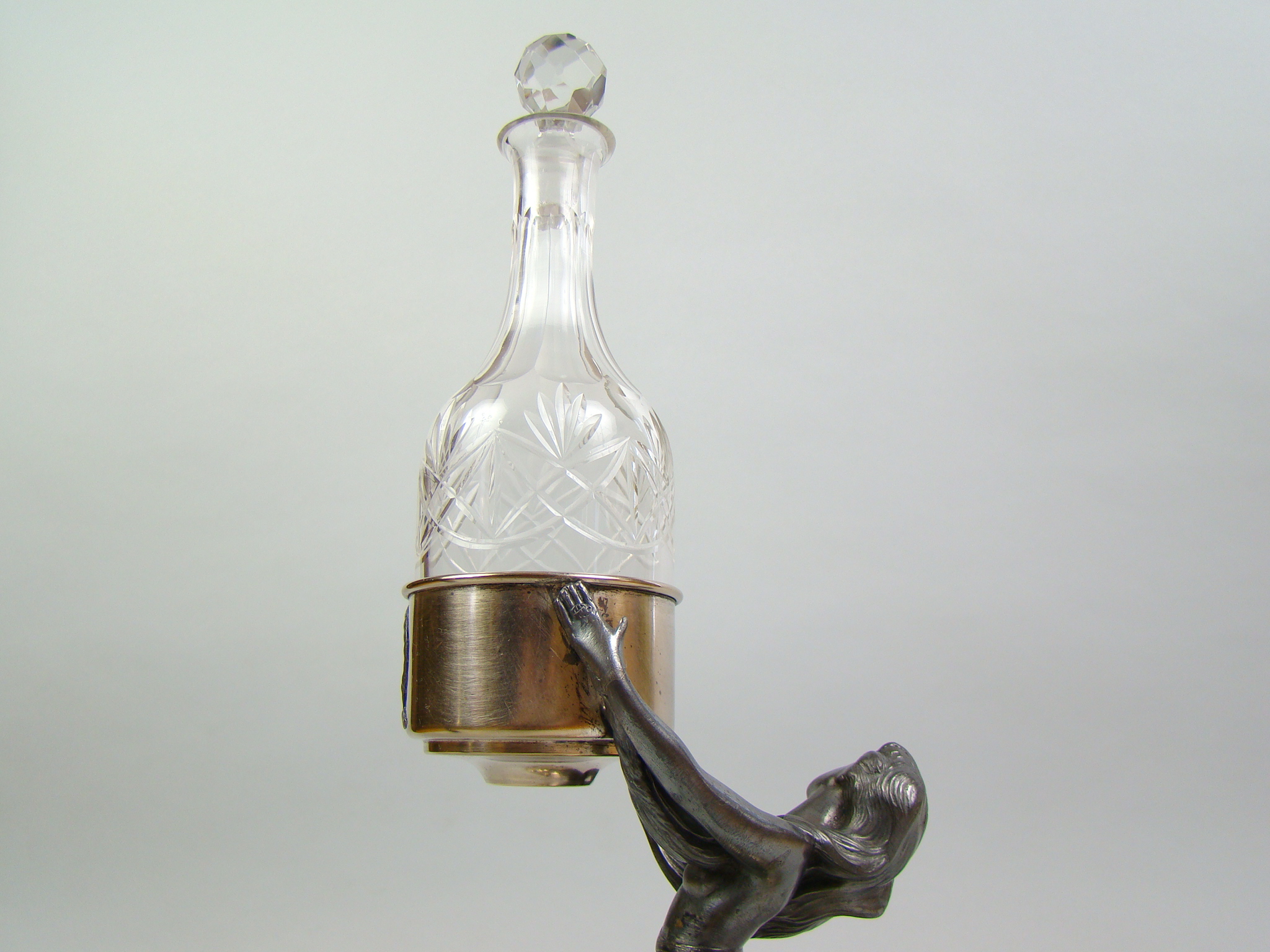 WMF KOBIETA Z KIELICHAMI I KARAFKA WMF KOBIETA Z KIELICHAMI I KARAFKA