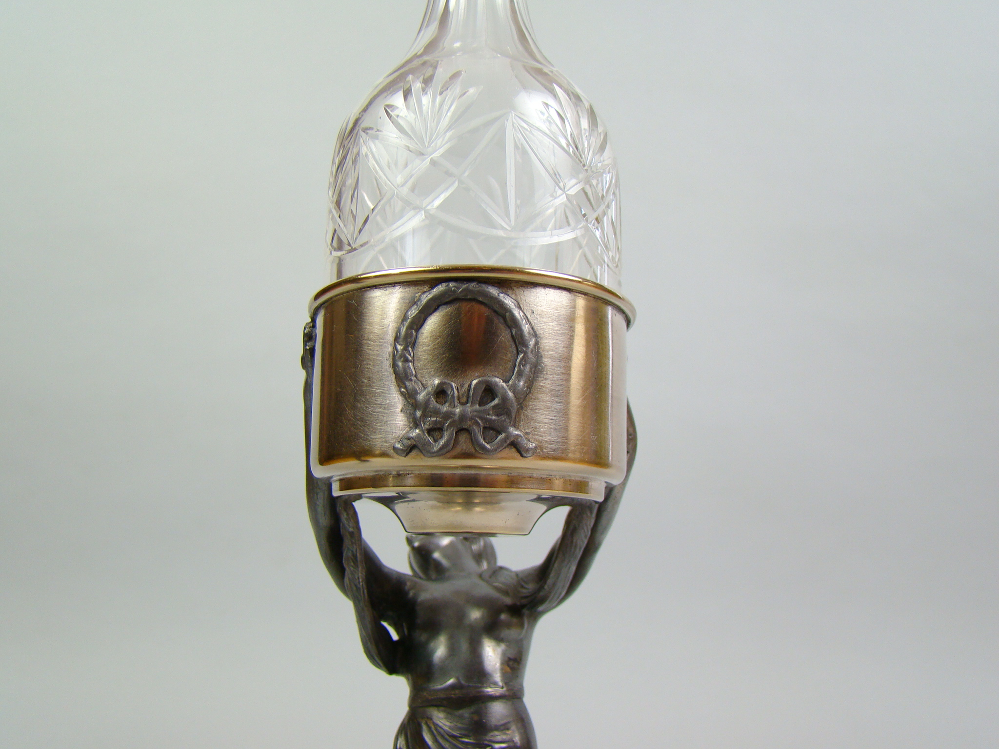 WMF KOBIETA Z KIELICHAMI I KARAFKA WMF KOBIETA Z KIELICHAMI I KARAFKA