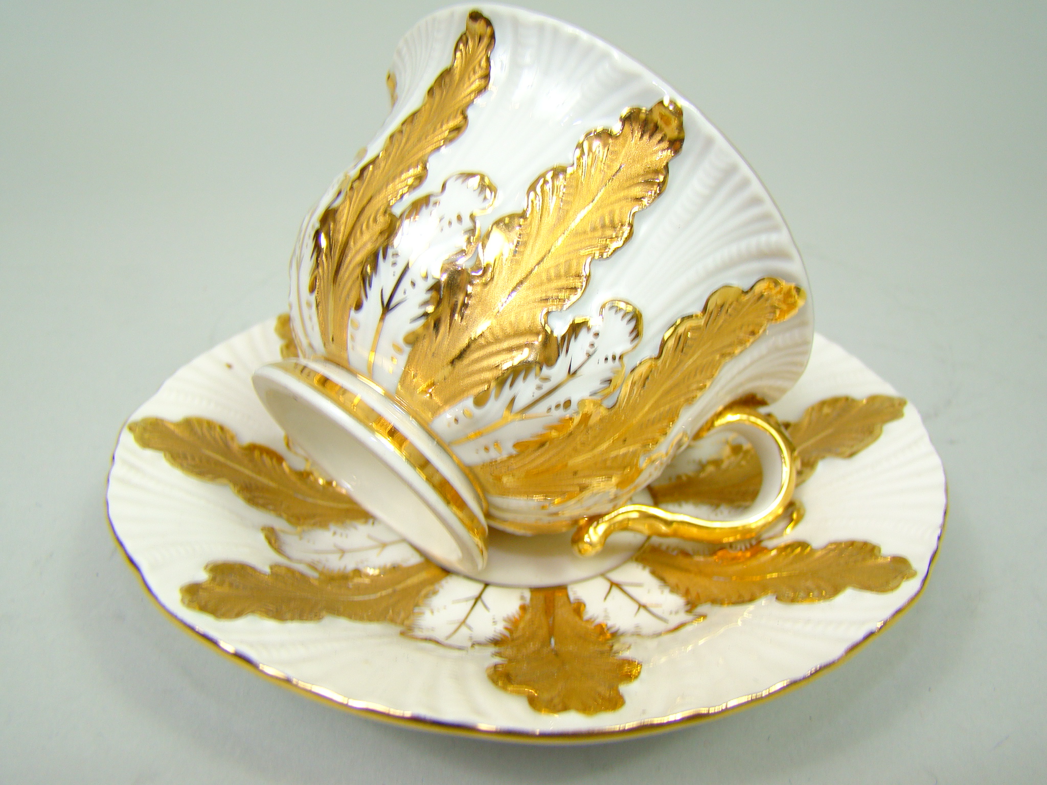 MIŚNIA PERFEKCYJNE ZDOBIENIE LIŚCIE AKANTU MIŚNIA PERFEKCYJNE ZDOBIENIE LIŚCIE AKANTU