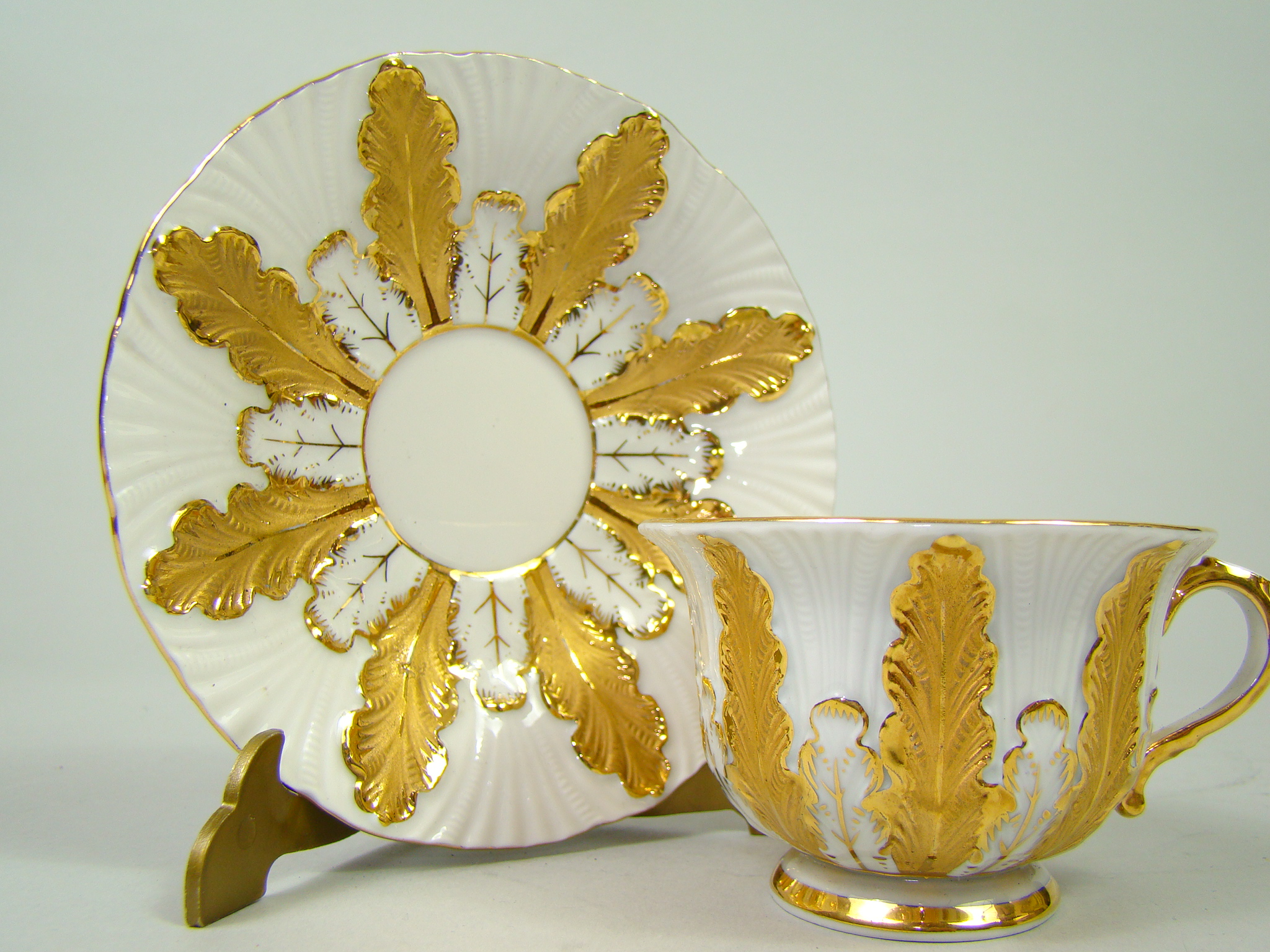 MIŚNIA PERFEKCYJNE ZDOBIENIE LIŚCIE AKANTU MIŚNIA PERFEKCYJNE ZDOBIENIE LIŚCIE AKANTU