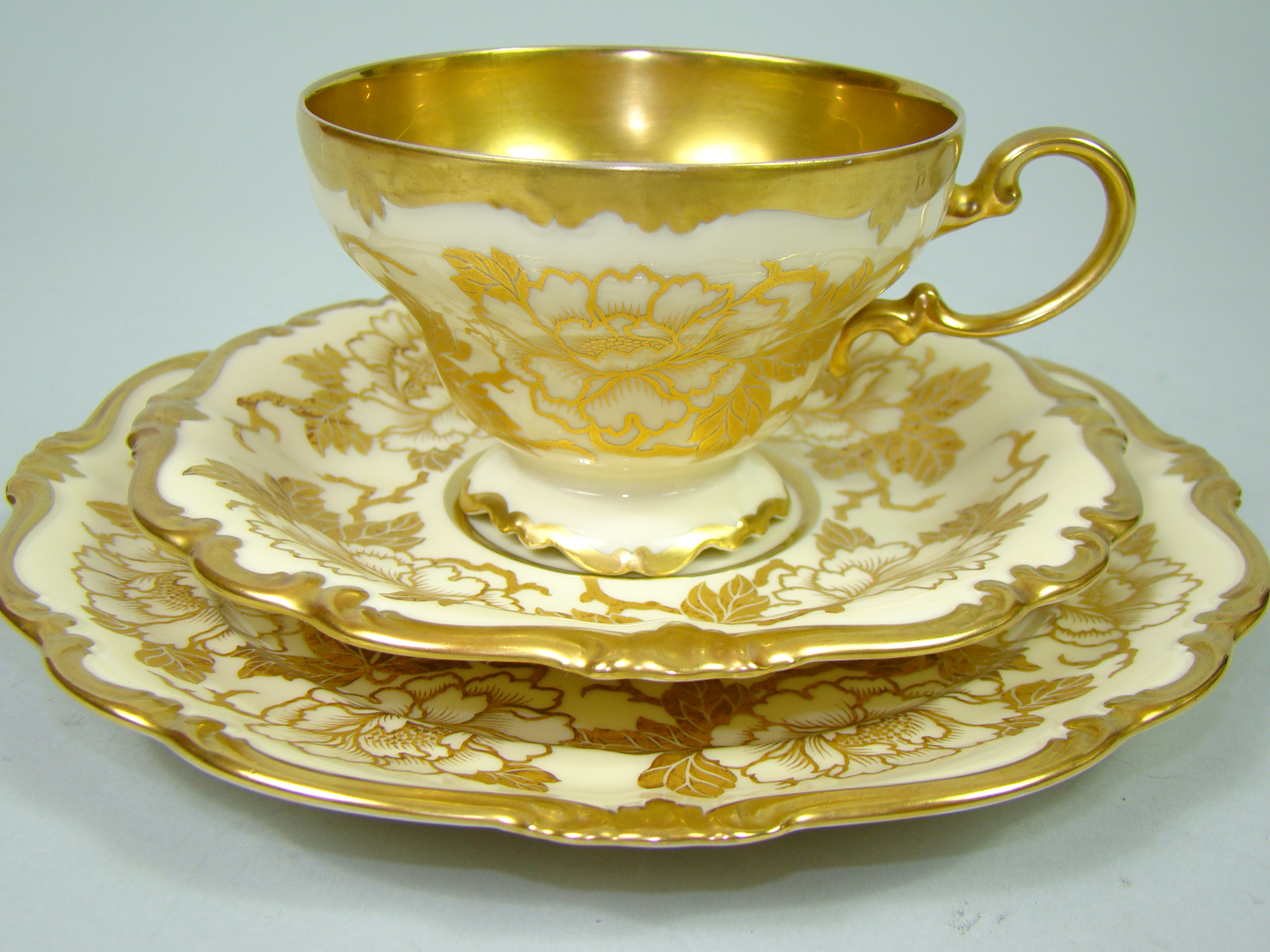 ROSENTHAL POMPADOUR UKWIECONY MAL RĘCZNIE ROSENTHAL POMPADOUR UKWIECONY MAL RĘCZNIE