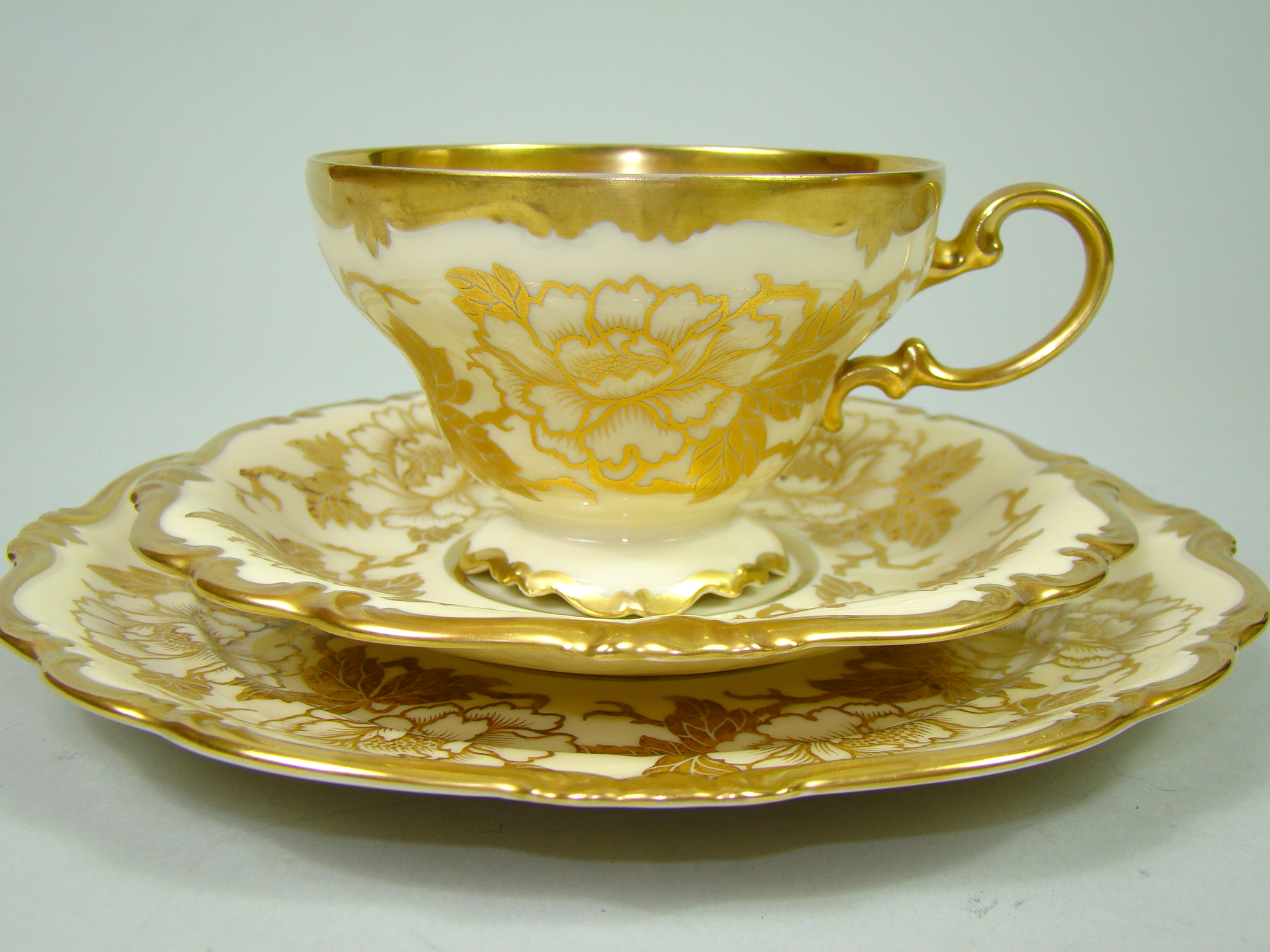 ROSENTHAL POMPADOUR UKWIECONY MAL RĘCZNIE ROSENTHAL POMPADOUR UKWIECONY MAL RĘCZNIE