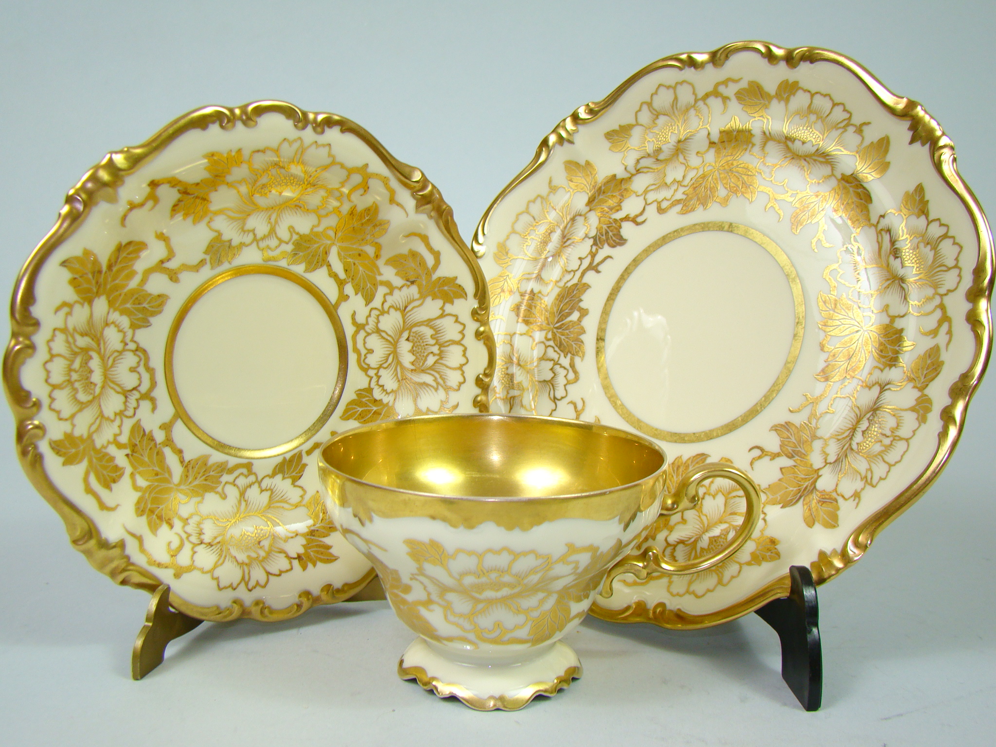 ROSENTHAL POMPADOUR UKWIECONY MAL RĘCZNIE ROSENTHAL POMPADOUR UKWIECONY MAL RĘCZNIE