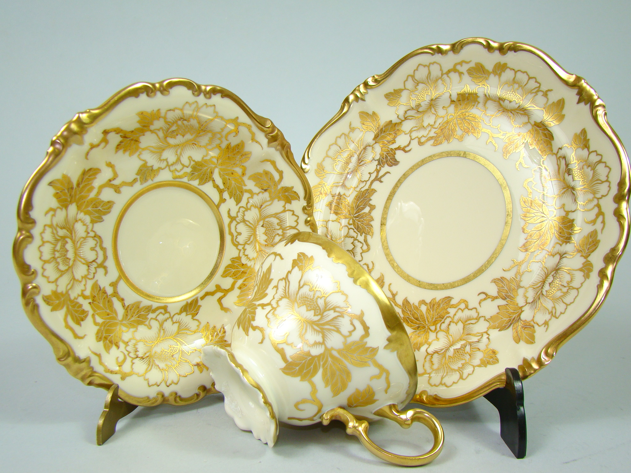 ROSENTHAL POMPADOUR UKWIECONY MAL RĘCZNIE ROSENTHAL POMPADOUR UKWIECONY MAL RĘCZNIE