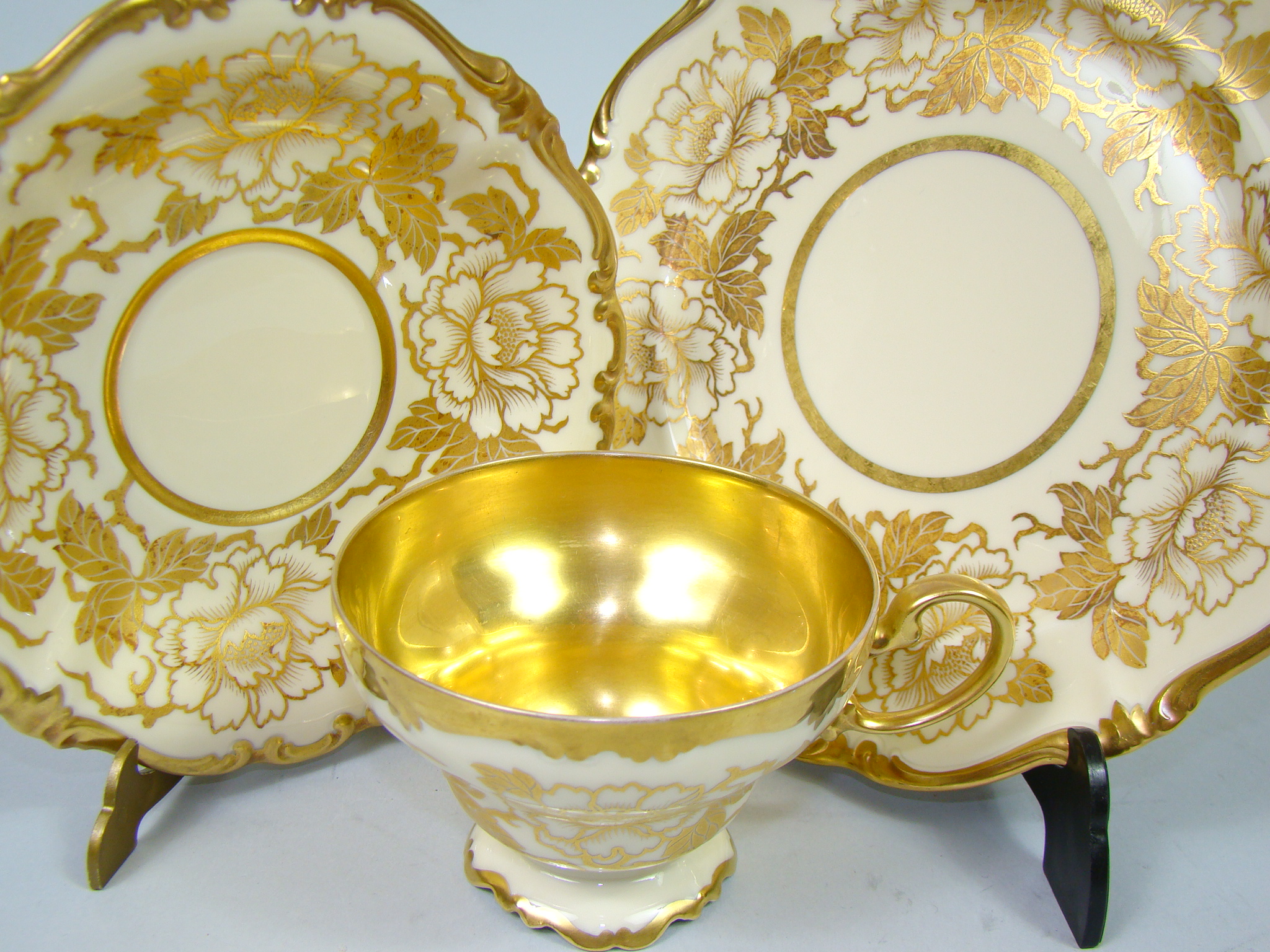 ROSENTHAL POMPADOUR UKWIECONY MAL RĘCZNIE ROSENTHAL POMPADOUR UKWIECONY MAL RĘCZNIE