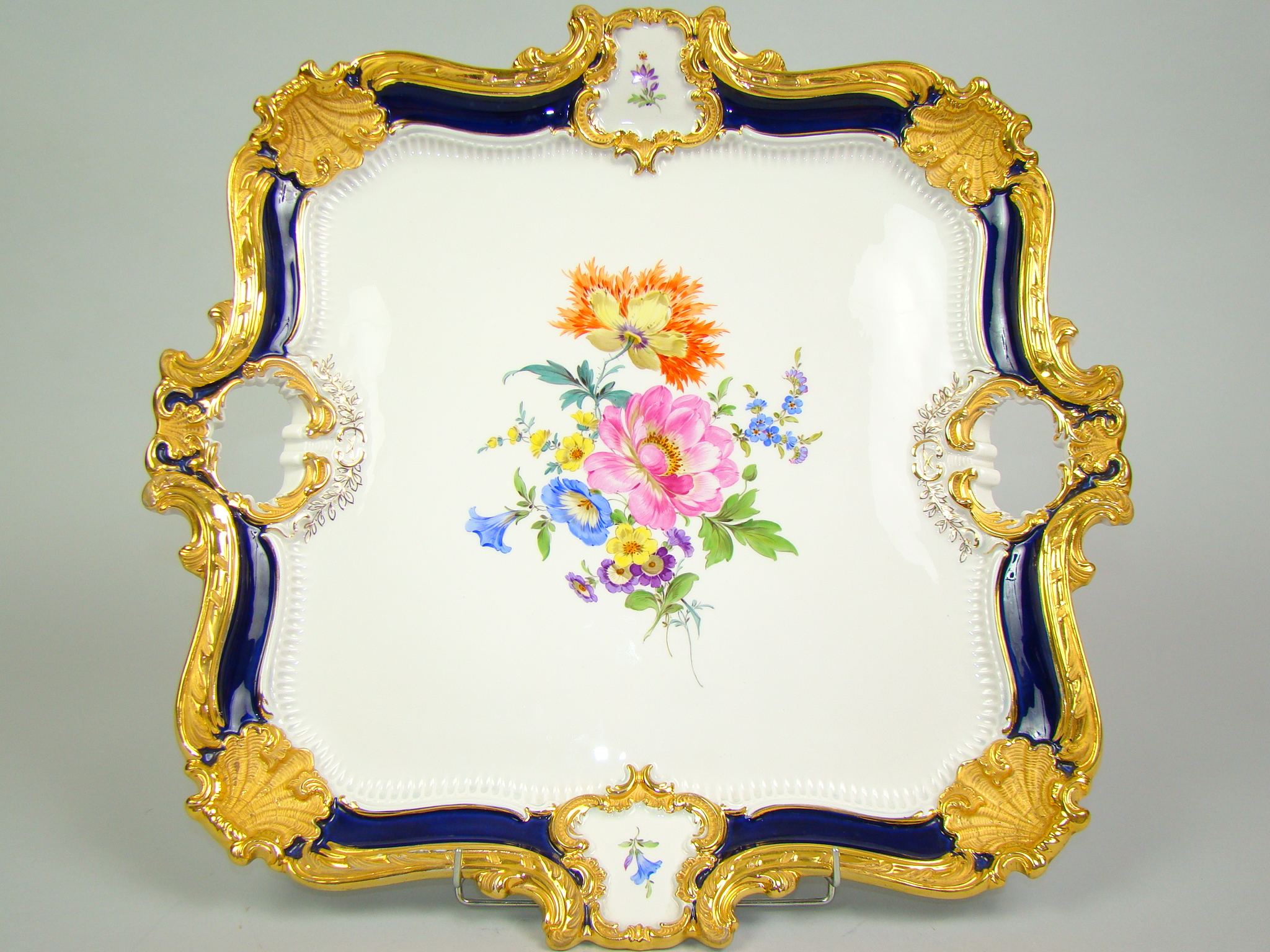 MIŚNIA PAŁACOWA NAJWIĘKSZA Z SERII IDEALNA MIŚNIA PAŁACOWA NAJWIĘKSZA Z SERII IDEALNA