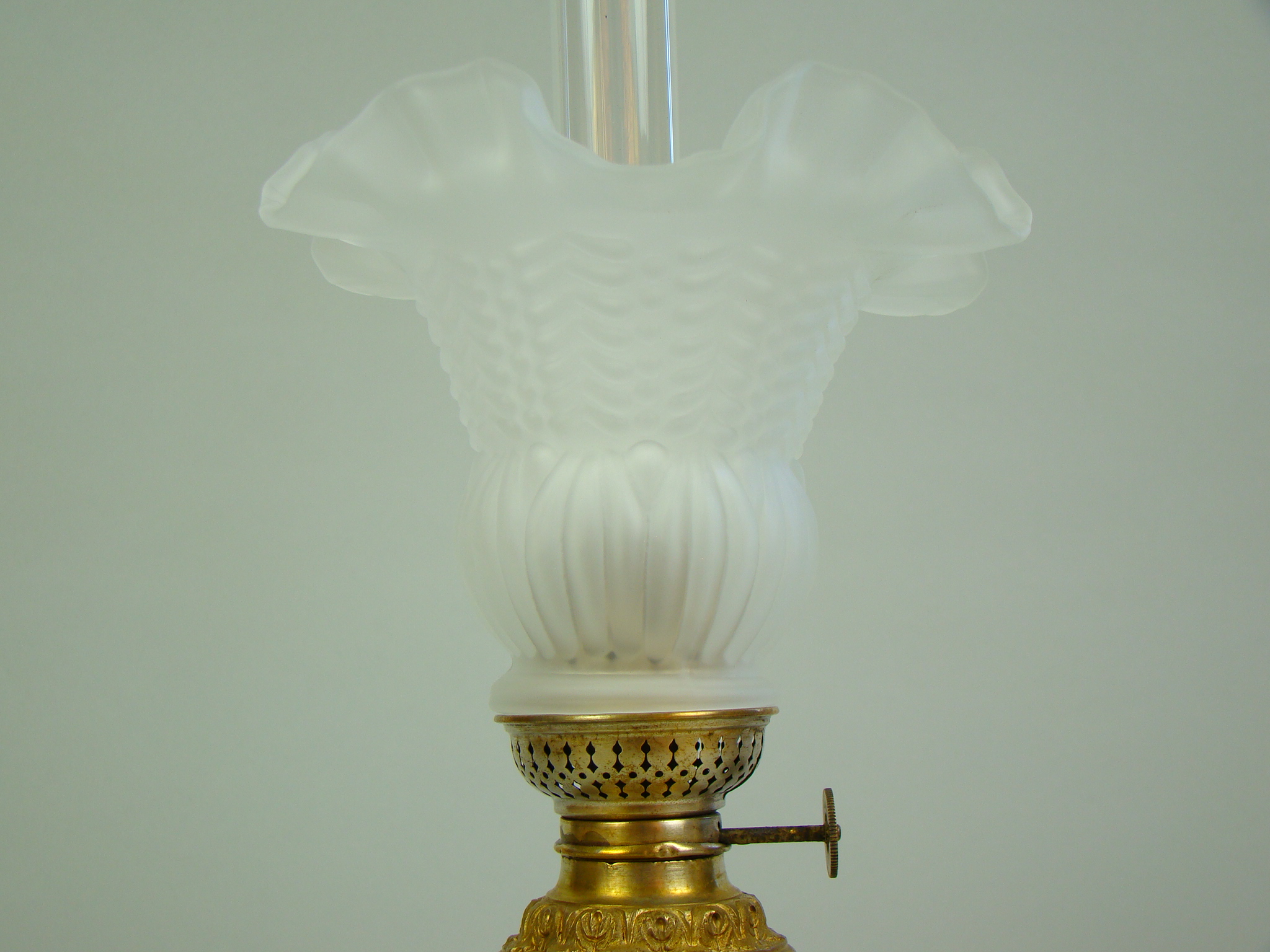 LAMPA NAFTOWA MOSIĄDZ ZŁOCONY MAJOLIKA LAMPA NAFTOWA MOSIĄDZ ZŁOCONY MAJOLIKA