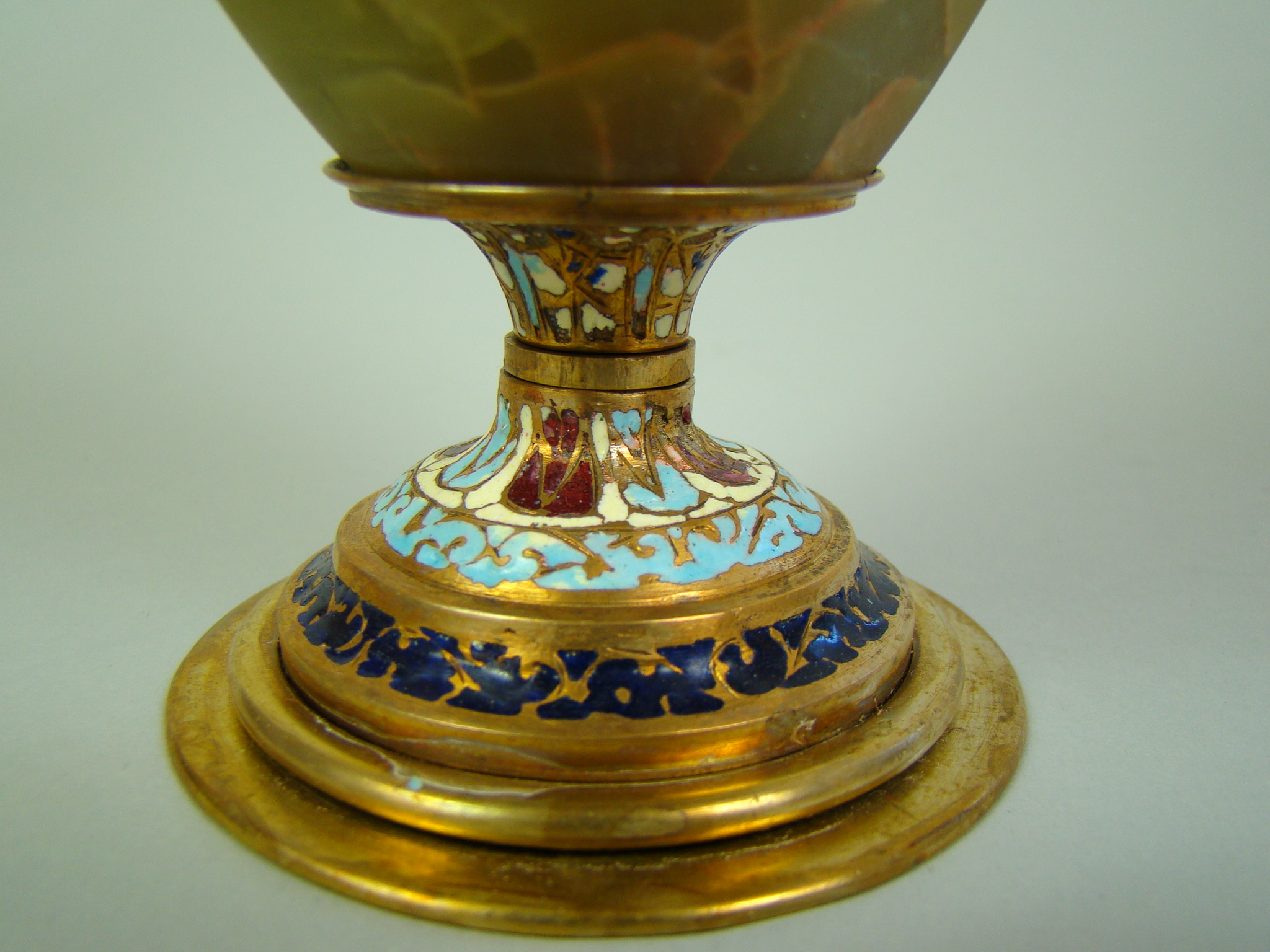 LAMPA NAFTOWA MOSIĄDZ ZŁOCONY MAJOLIKA LAMPA NAFTOWA MOSIĄDZ ZŁOCONY MAJOLIKA