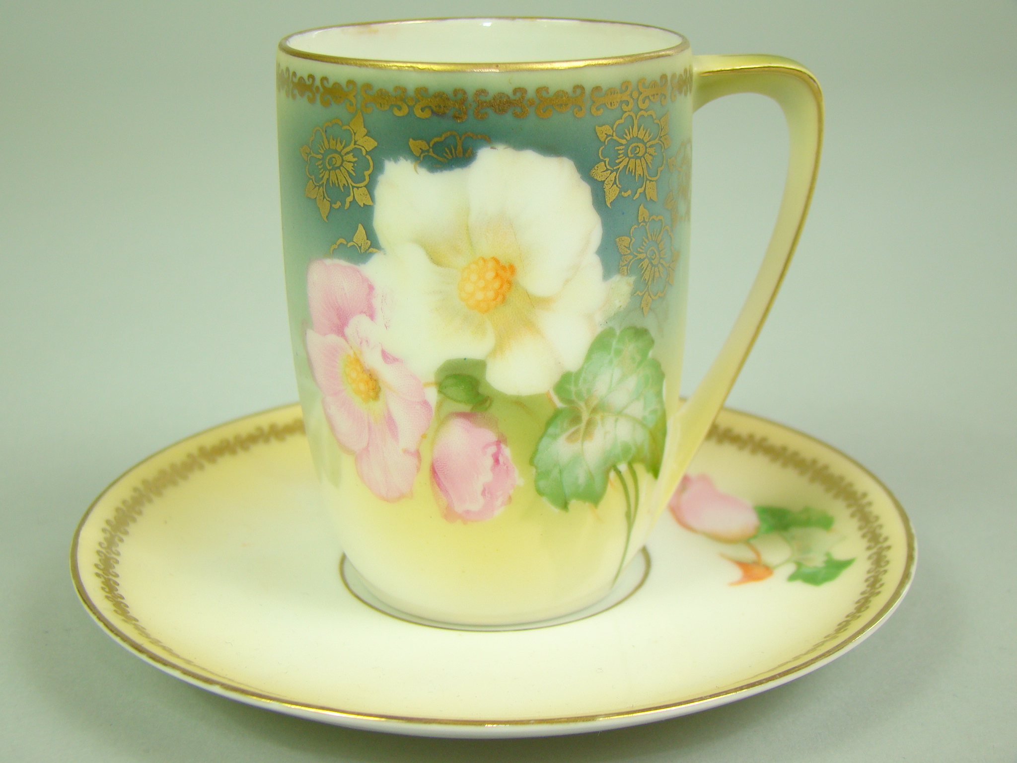 TILLOWITZ PRZEBOGATA FILIŻANKA RĘCZNIE MAL A-1452 TILLOWITZ PRZEBOGATA FILIŻANKA RĘCZNIE MAL A-1452