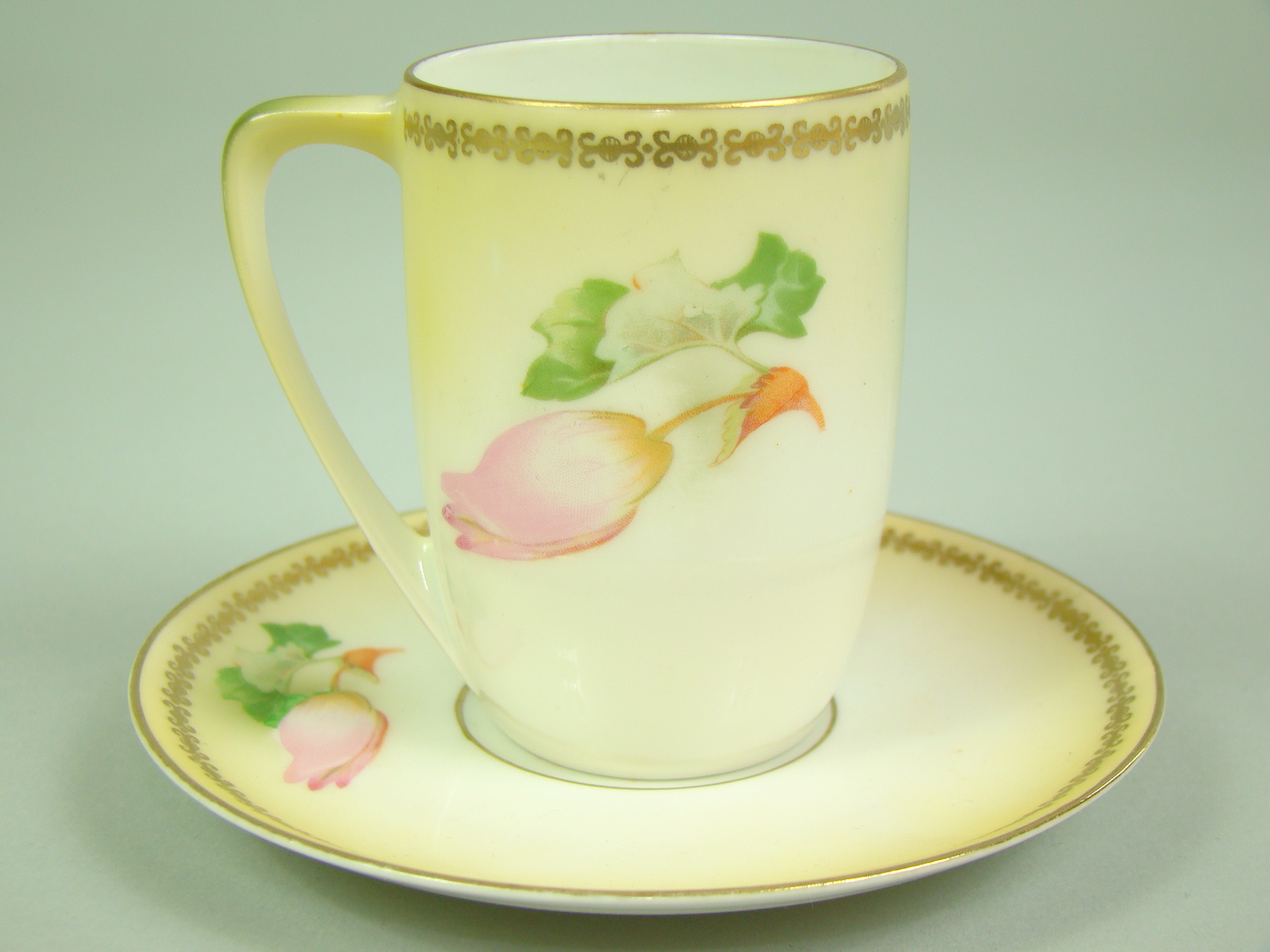 TILLOWITZ PRZEBOGATA FILIŻANKA RĘCZNIE MAL A-1452 TILLOWITZ PRZEBOGATA FILIŻANKA RĘCZNIE MAL A-1452