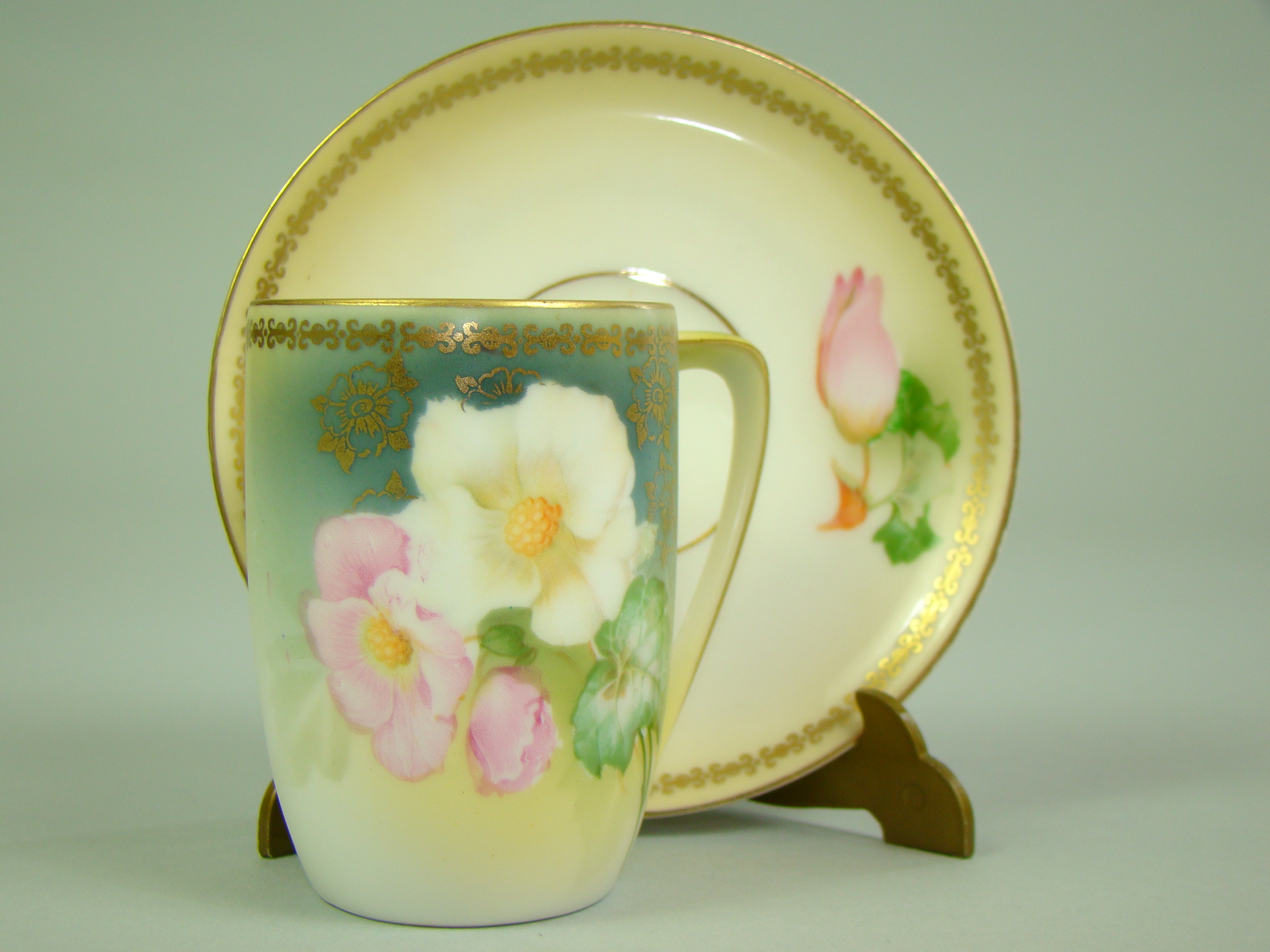 TILLOWITZ PRZEBOGATA FILIŻANKA RĘCZNIE MAL A-1452 TILLOWITZ PRZEBOGATA FILIŻANKA RĘCZNIE MAL A-1452