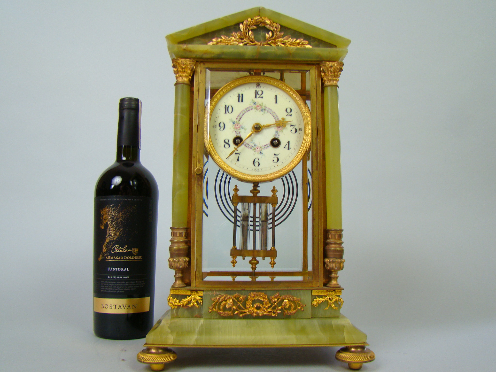 ZEGAR KOMINKOWY RTĘCIOWY NA KOLUMNACH A - 1610 ZEGAR KOMINKOWY RTĘCIOWY NA KOLUMNACH A - 1610