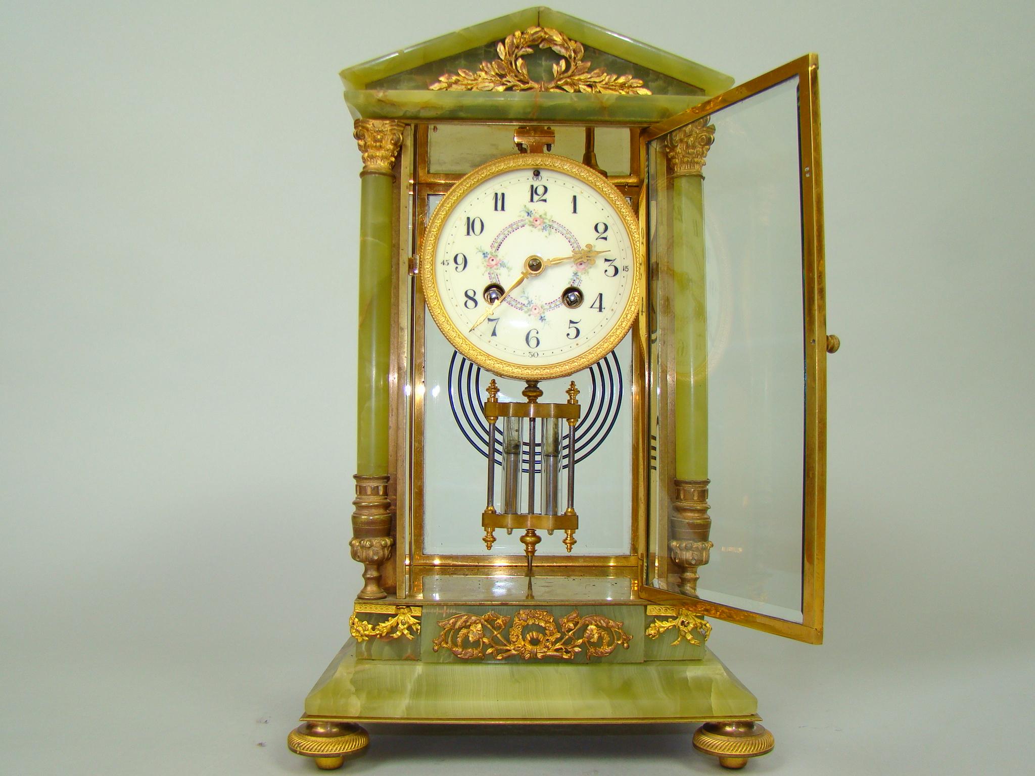 ZEGAR KOMINKOWY RTĘCIOWY NA KOLUMNACH A - 1610 ZEGAR KOMINKOWY RTĘCIOWY NA KOLUMNACH A - 1610