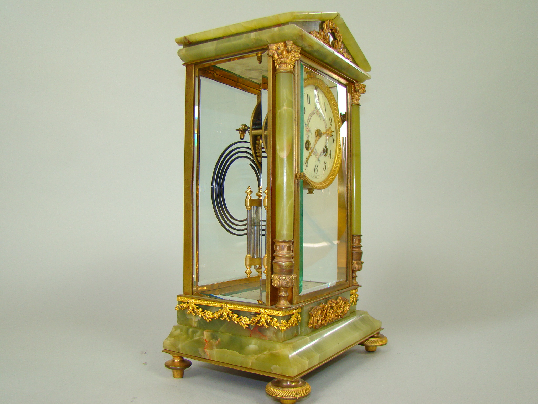 ZEGAR KOMINKOWY RTĘCIOWY NA KOLUMNACH A - 1610 ZEGAR KOMINKOWY RTĘCIOWY NA KOLUMNACH A - 1610