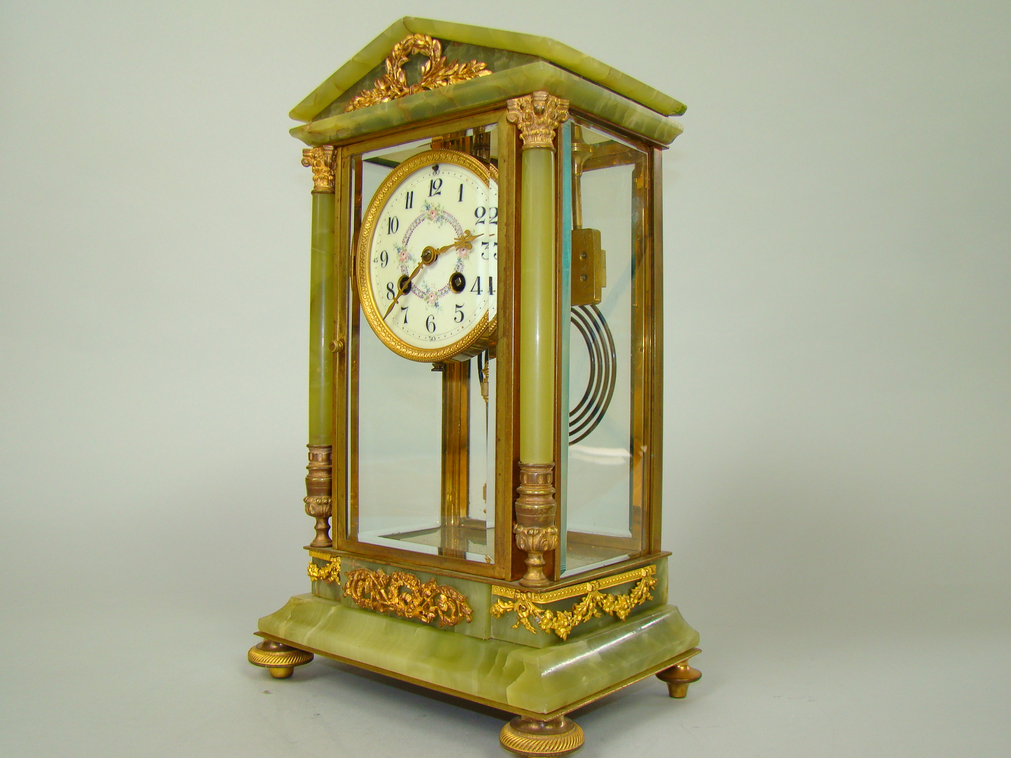 ZEGAR KOMINKOWY RTĘCIOWY NA KOLUMNACH A - 1610 ZEGAR KOMINKOWY RTĘCIOWY NA KOLUMNACH A - 1610