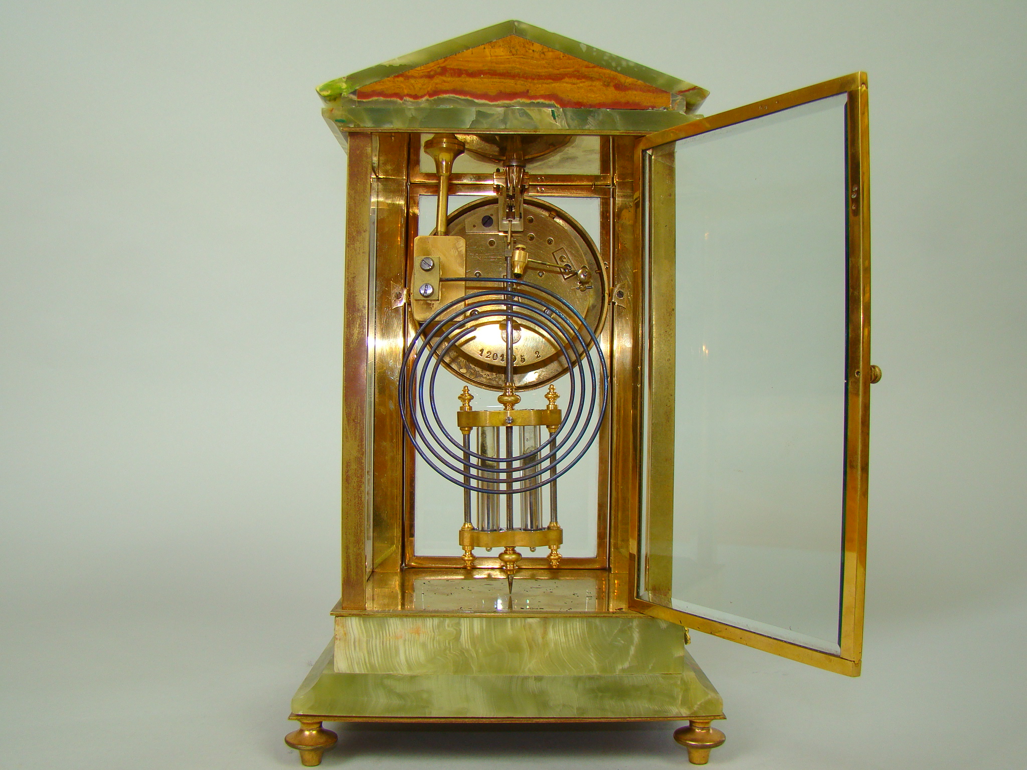 ZEGAR KOMINKOWY RTĘCIOWY NA KOLUMNACH A - 1610 ZEGAR KOMINKOWY RTĘCIOWY NA KOLUMNACH A - 1610