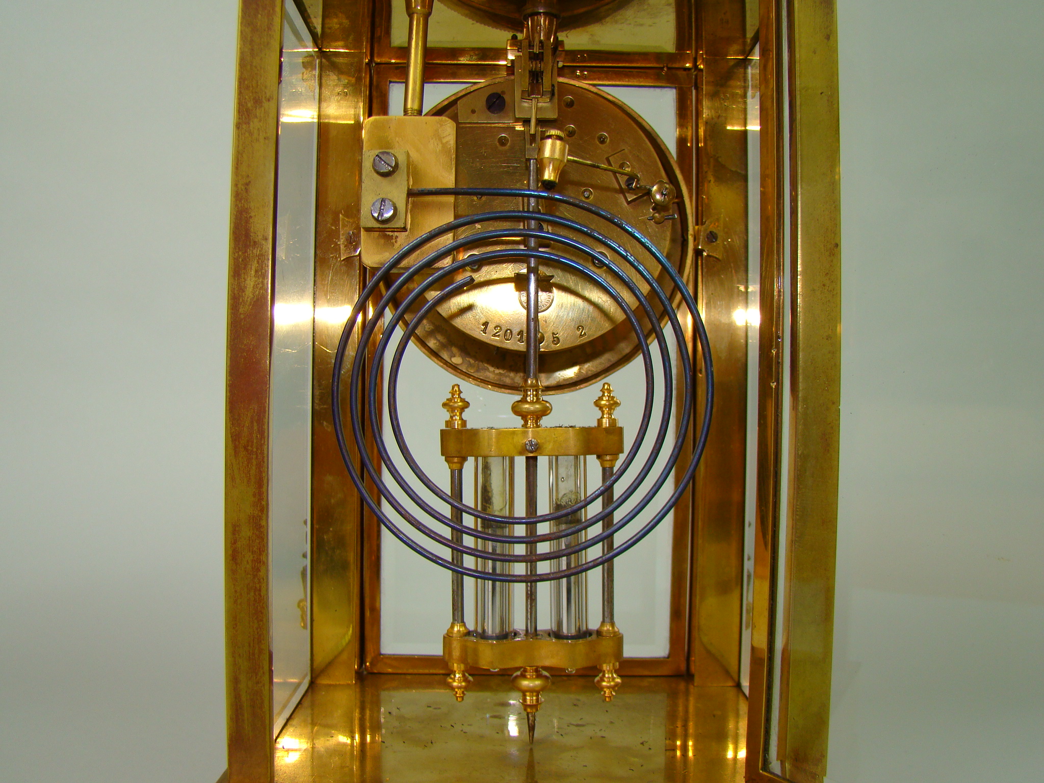 ZEGAR KOMINKOWY RTĘCIOWY NA KOLUMNACH A - 1610 ZEGAR KOMINKOWY RTĘCIOWY NA KOLUMNACH A - 1610