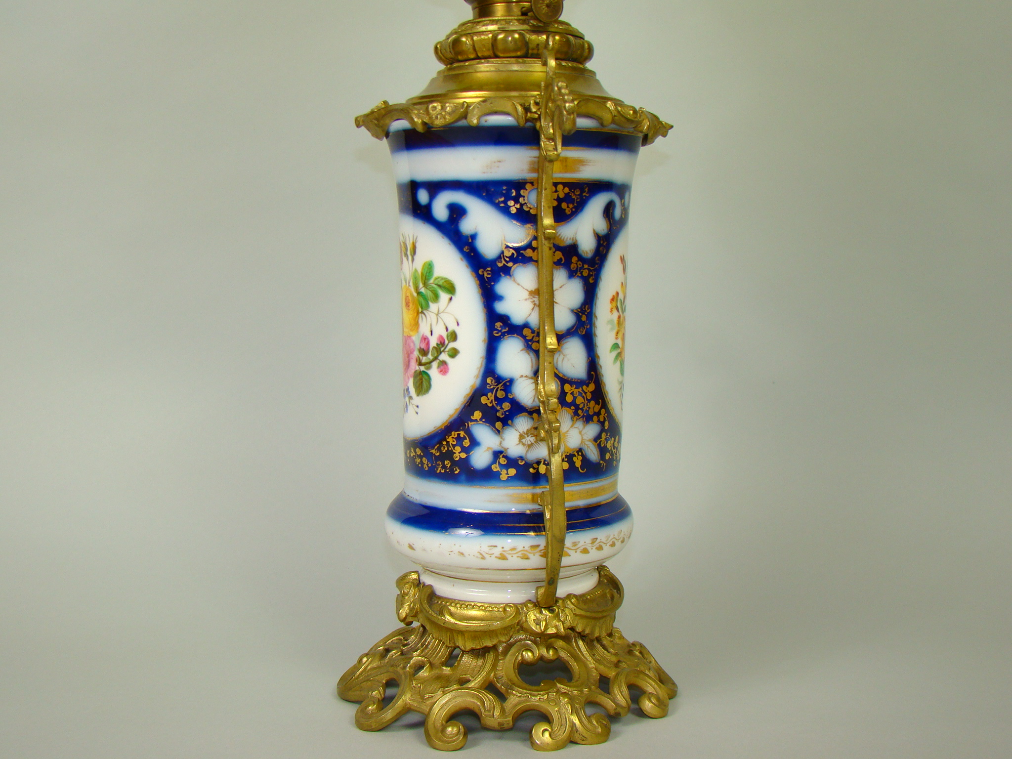 OLBRZYMIA LAMPA NAFTOWA NA BRĄZACH MALOWANA A-1785