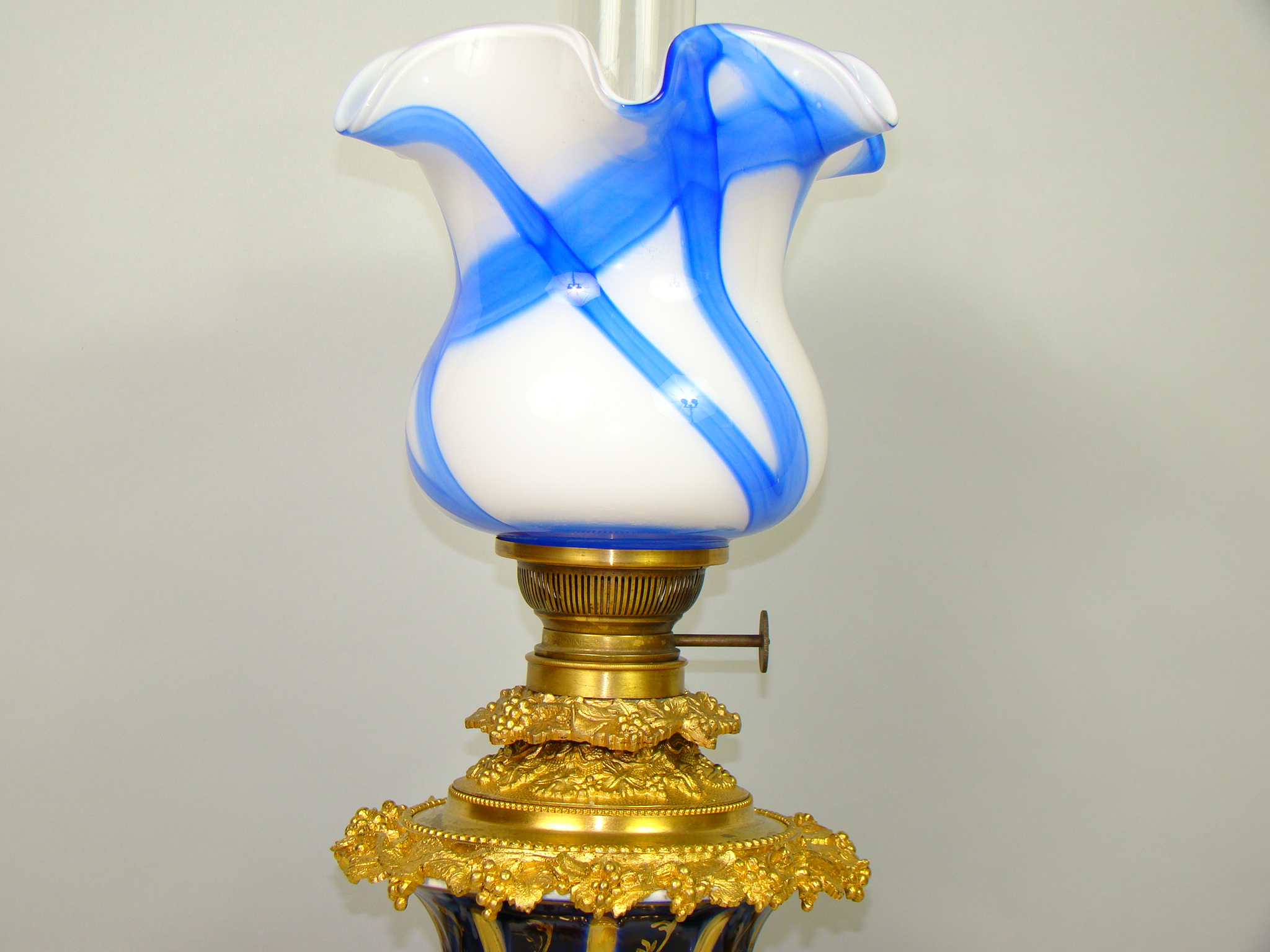 OLBRZYMIA LAMPA NAFTOWA NA ZŁOCONA A-1804