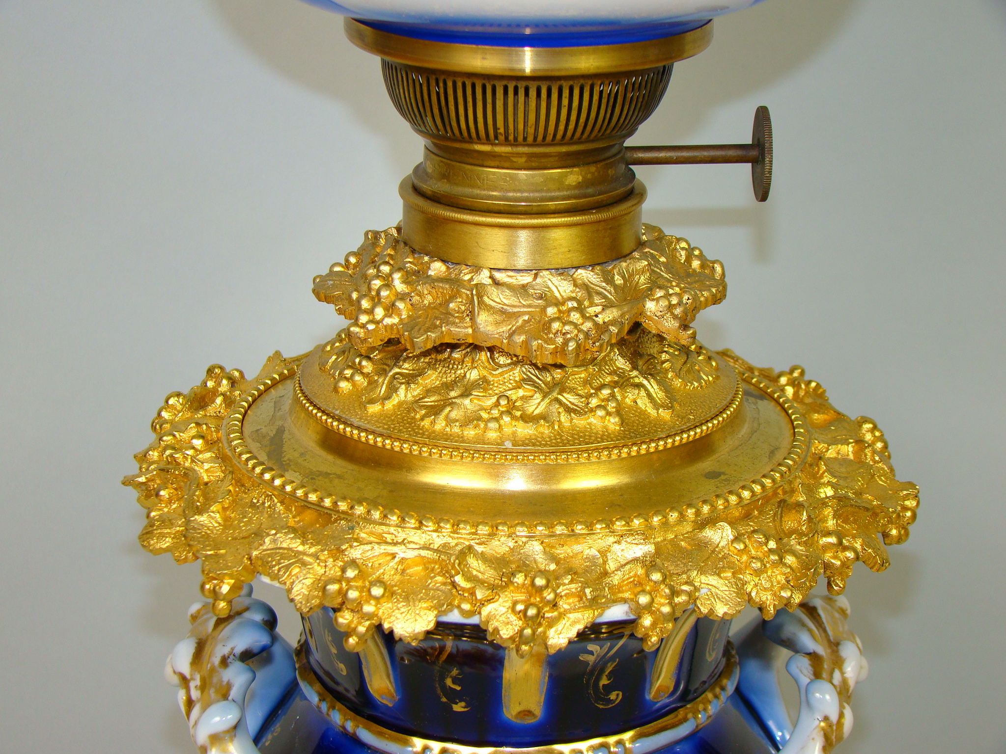 OLBRZYMIA LAMPA NAFTOWA NA ZŁOCONA A-1804