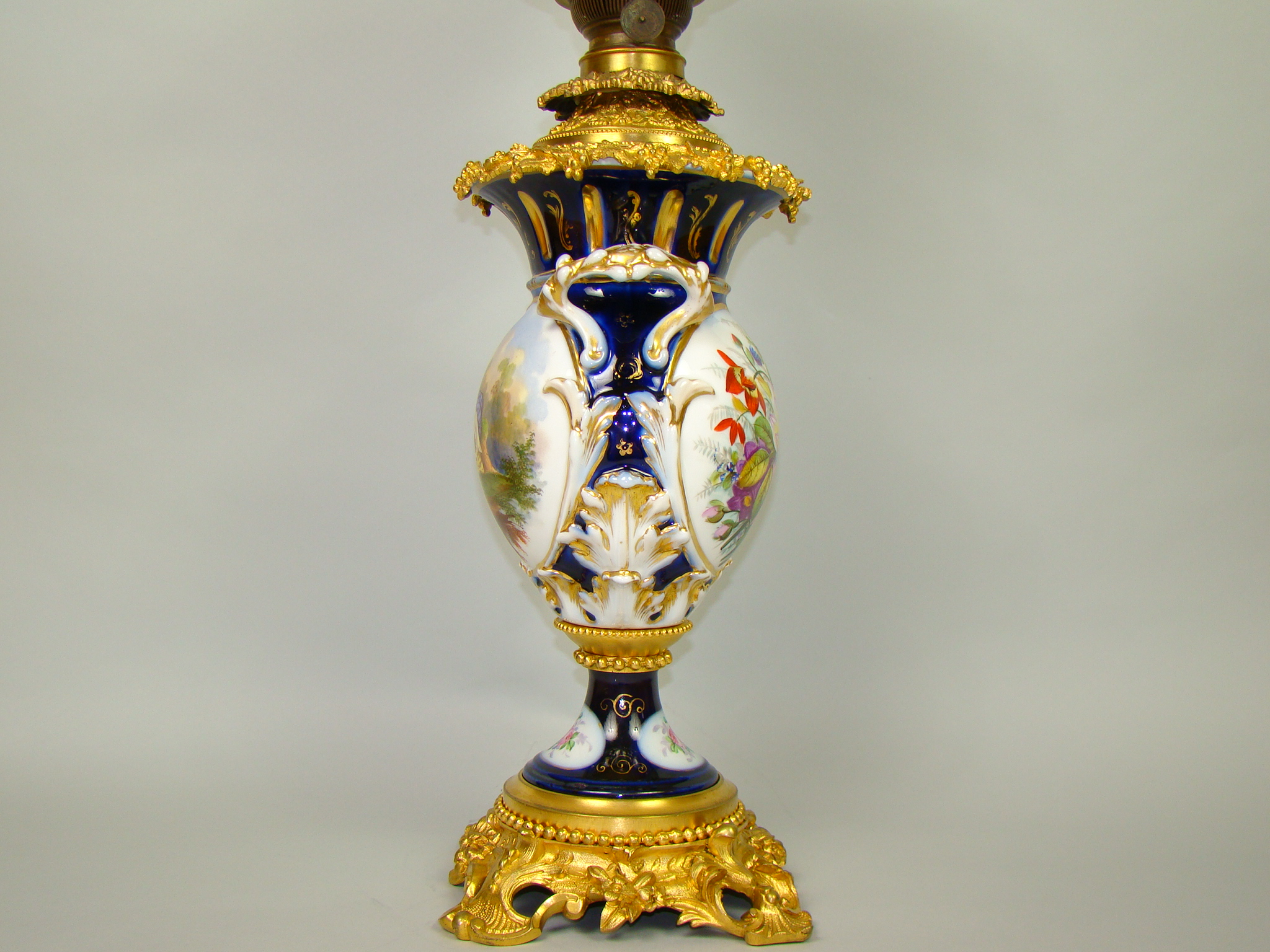 OLBRZYMIA LAMPA NAFTOWA NA ZŁOCONA A-1804