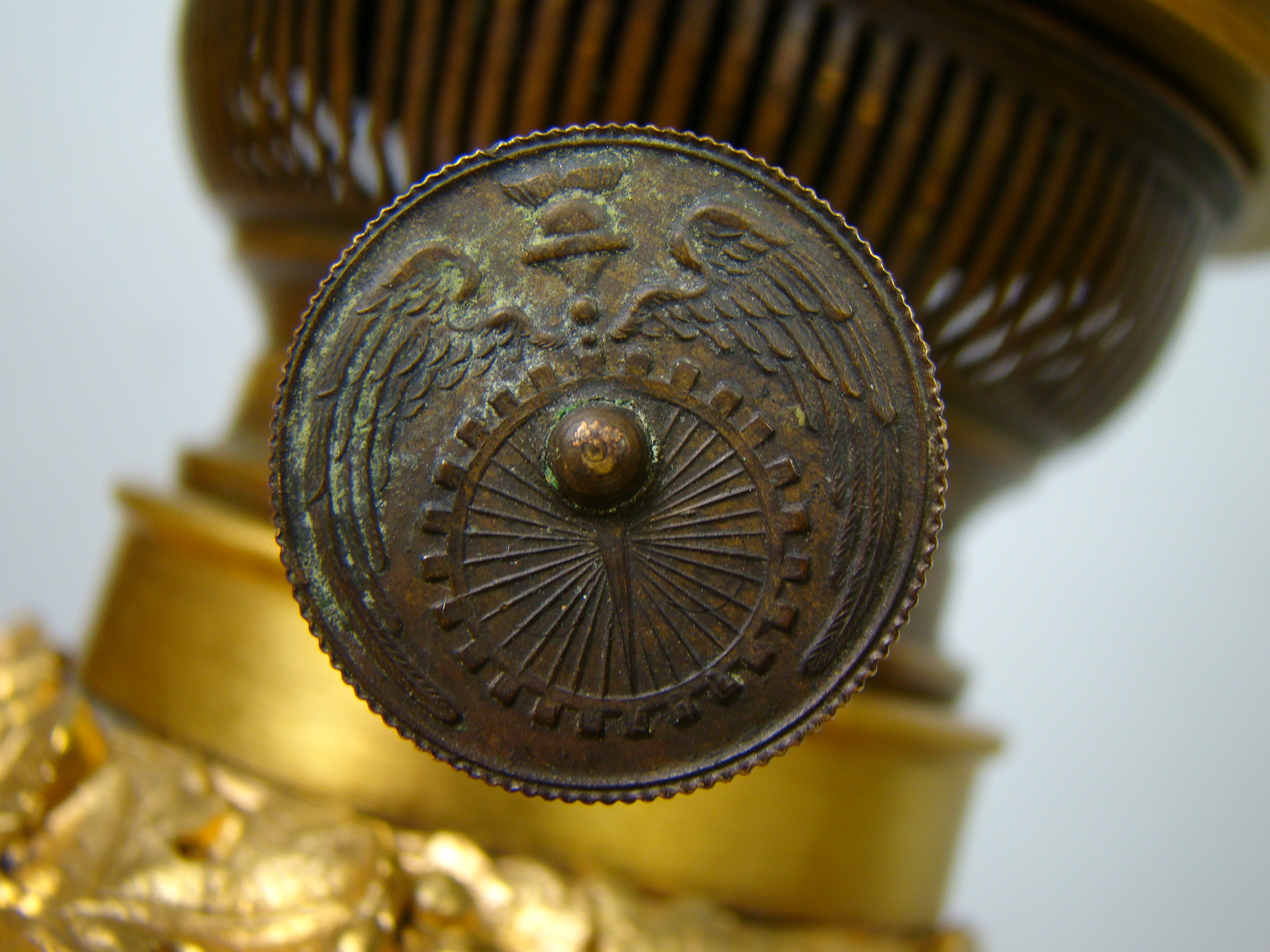 OLBRZYMIA LAMPA NAFTOWA NA ZŁOCONA A-1804