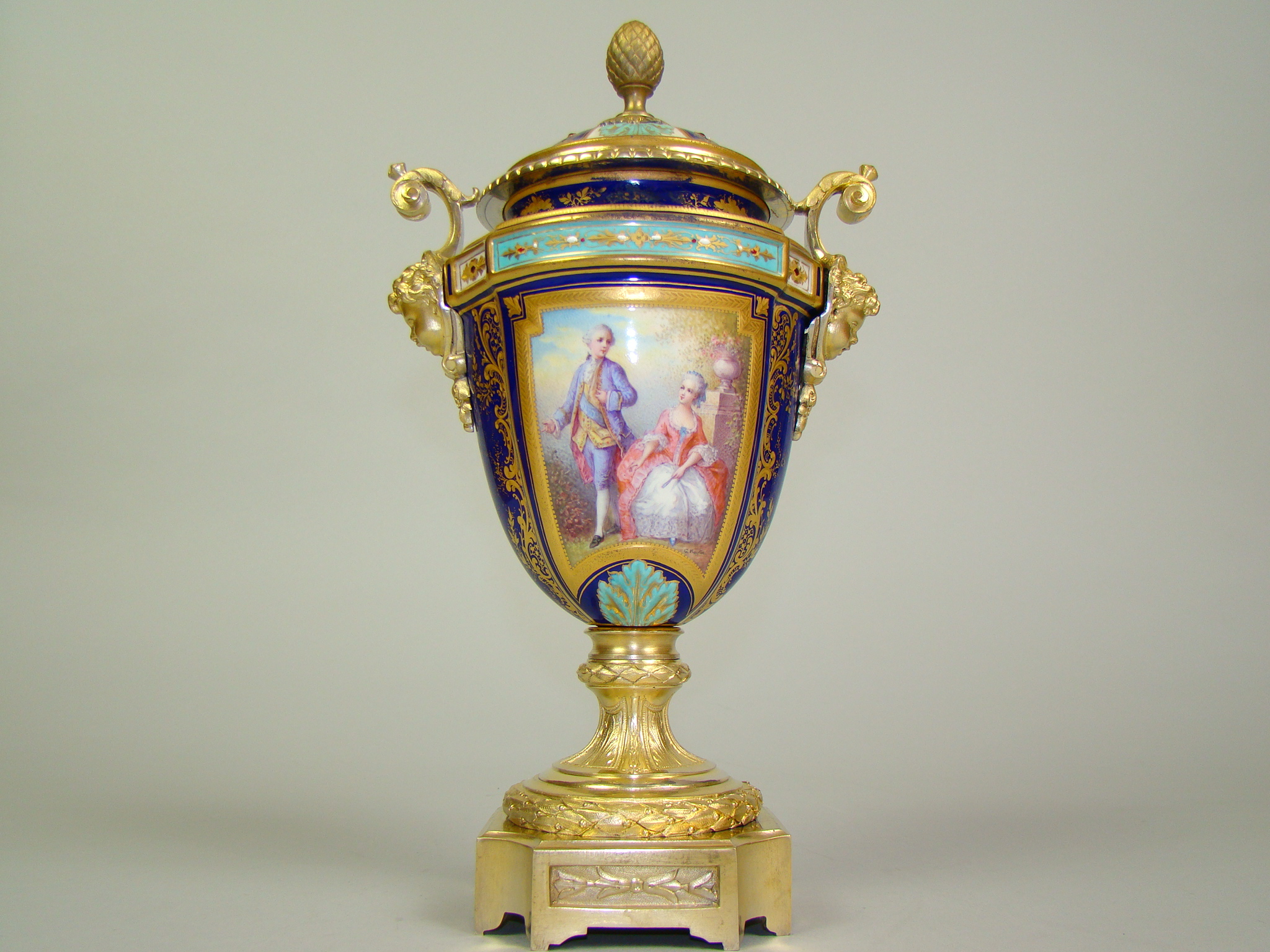 SEVRES PRZEBOGATA ZŁOCONA CUDO AMFORA A-2046 SEVRES PRZEBOGATA ZŁOCONA CUDO AMFORA A-2046