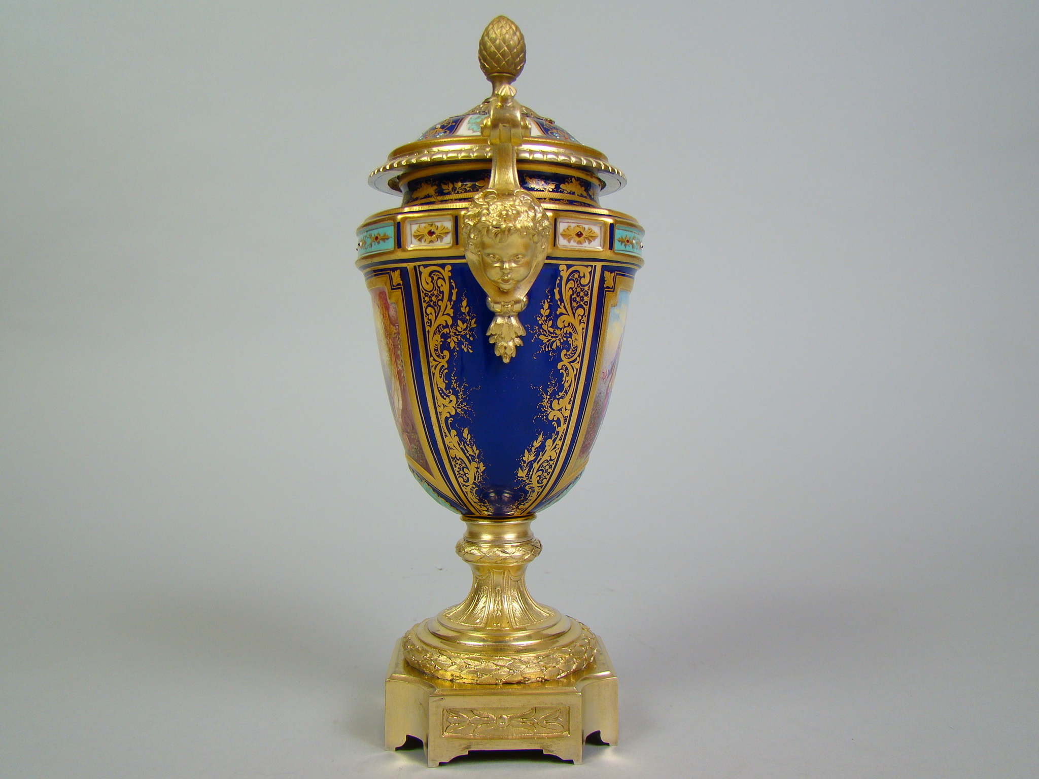 SEVRES PRZEBOGATA ZŁOCONA CUDO AMFORA A-2046 SEVRES PRZEBOGATA ZŁOCONA CUDO AMFORA A-2046