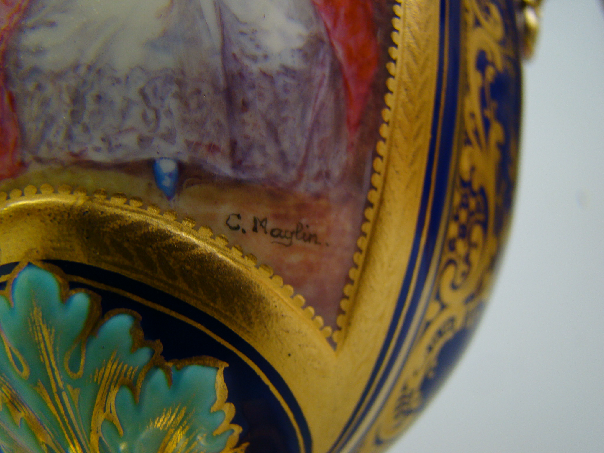 SEVRES PRZEBOGATA ZŁOCONA CUDO AMFORA A-2046 SEVRES PRZEBOGATA ZŁOCONA CUDO AMFORA A-2046