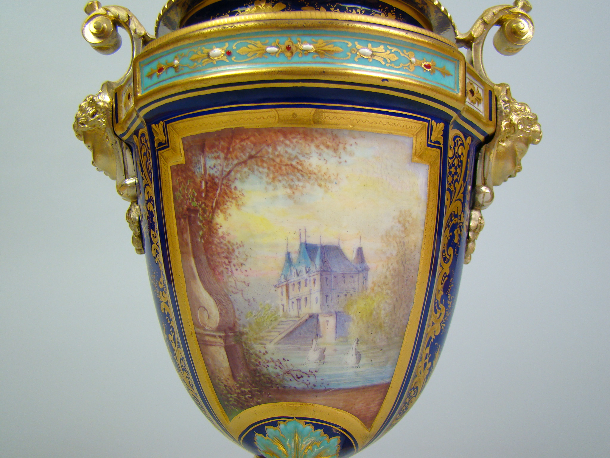 SEVRES PRZEBOGATA ZŁOCONA CUDO AMFORA A-2047 SEVRES PRZEBOGATA ZŁOCONA CUDO AMFORA A-2047