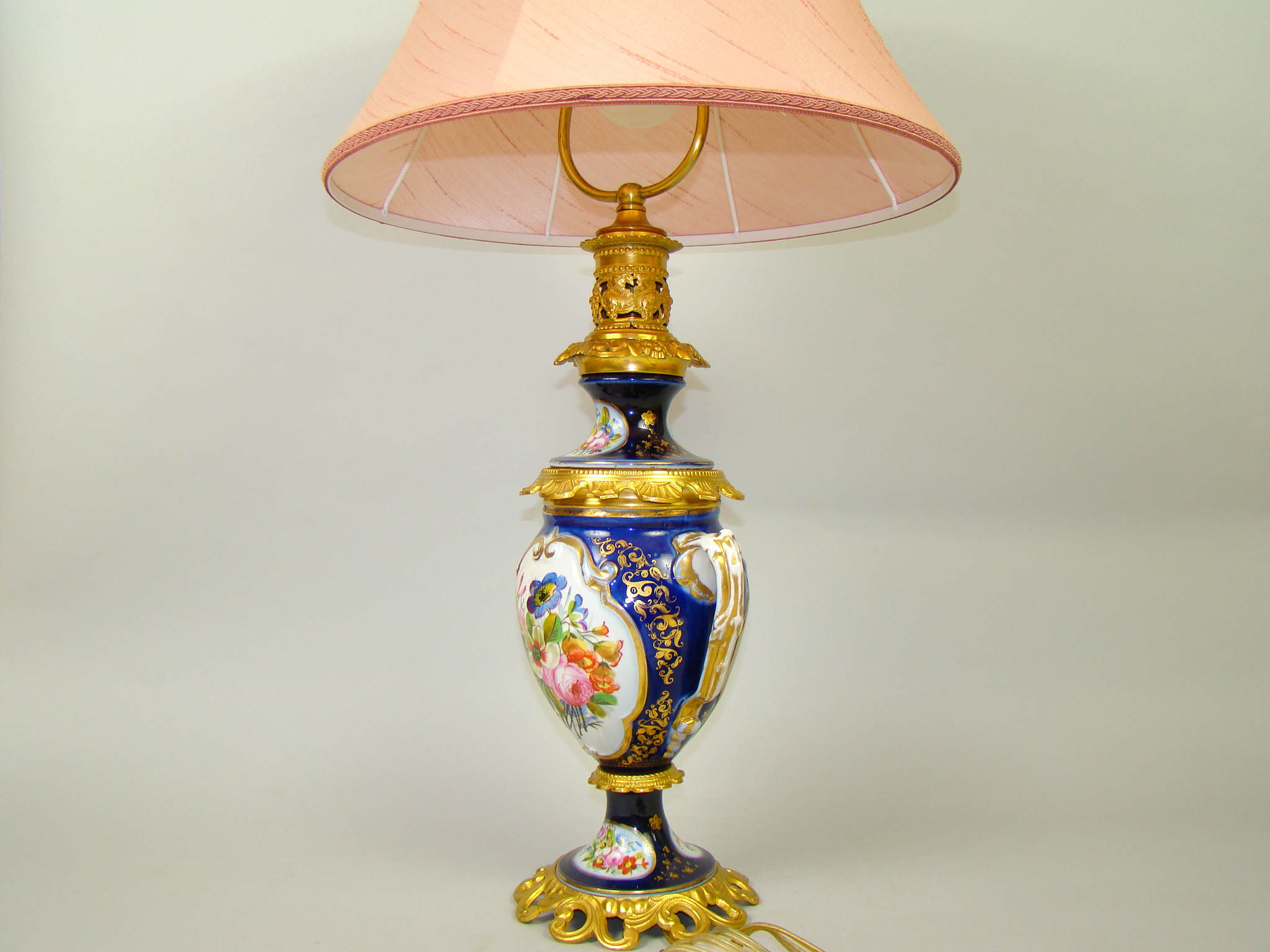 OLBRZYMIA LAMPA NAFTOWA NA BRĄZACH MALOWANA PRZEROBIONA NA ELEKTRYCZNĄ