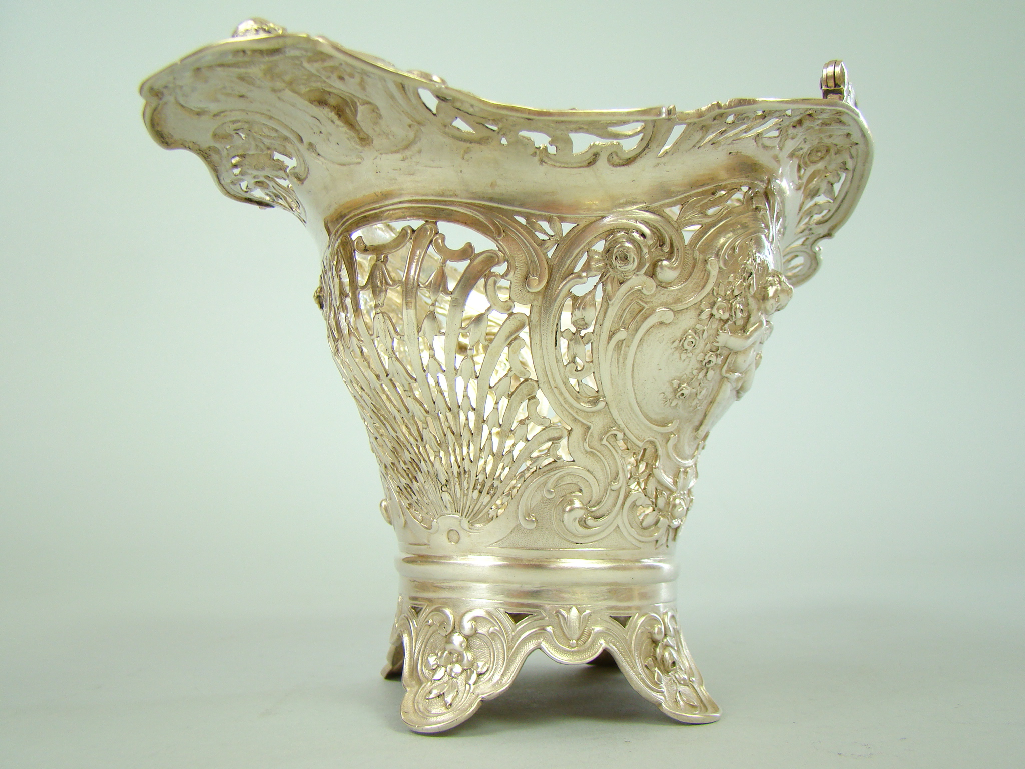 OLBRZYMI KOSZ PRZEBOGATE ZDOBIENIA UNIKAT A-1923 OLBRZYMI KOSZ PRZEBOGATE ZDOBIENIA UNIKAT A-1923