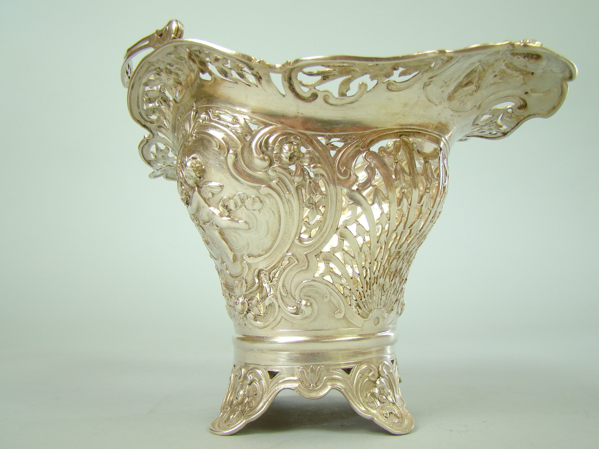 OLBRZYMI KOSZ PRZEBOGATE ZDOBIENIA UNIKAT A-1923 OLBRZYMI KOSZ PRZEBOGATE ZDOBIENIA UNIKAT A-1923