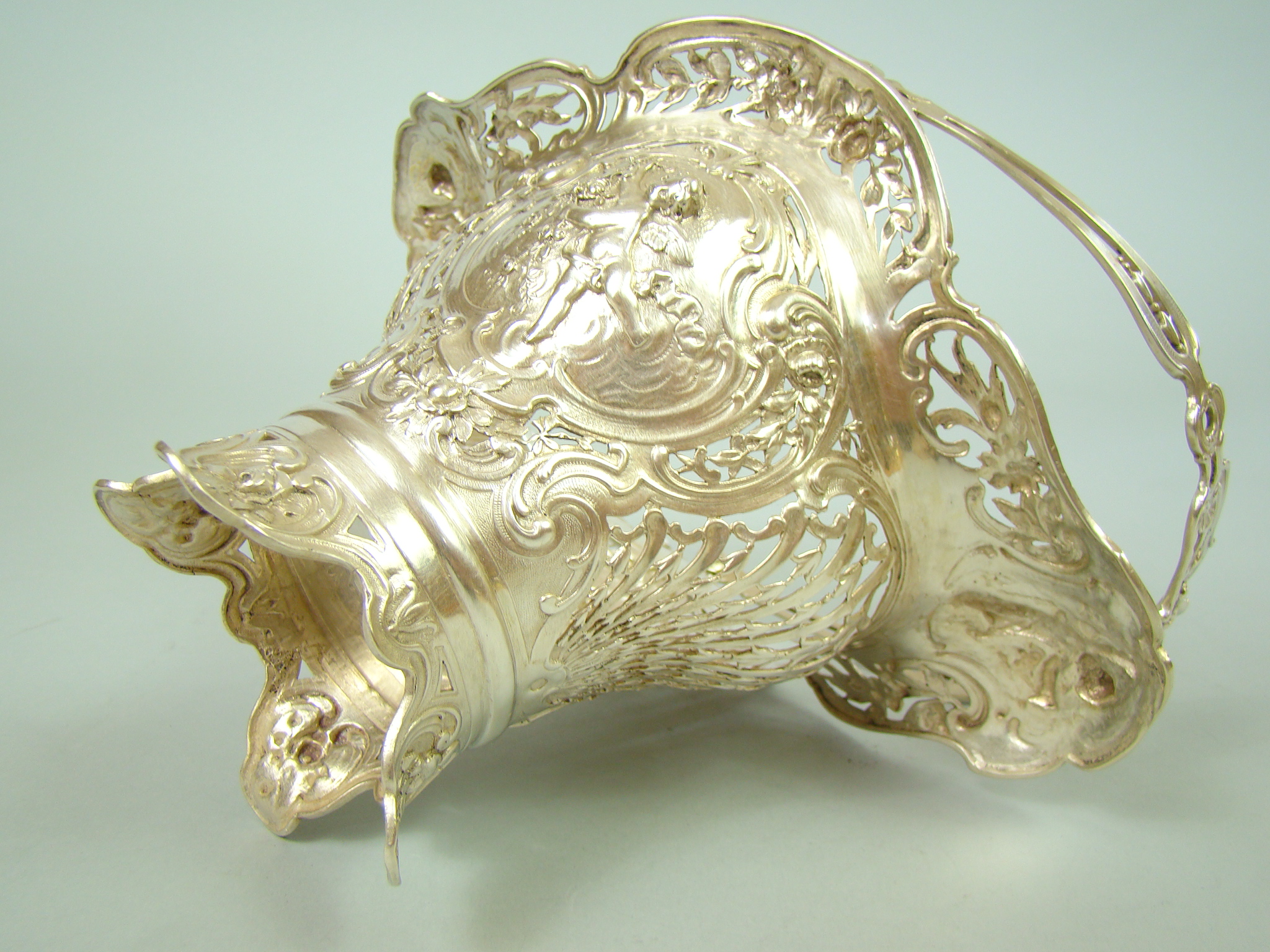 OLBRZYMI KOSZ PRZEBOGATE ZDOBIENIA UNIKAT A-1923 OLBRZYMI KOSZ PRZEBOGATE ZDOBIENIA UNIKAT A-1923