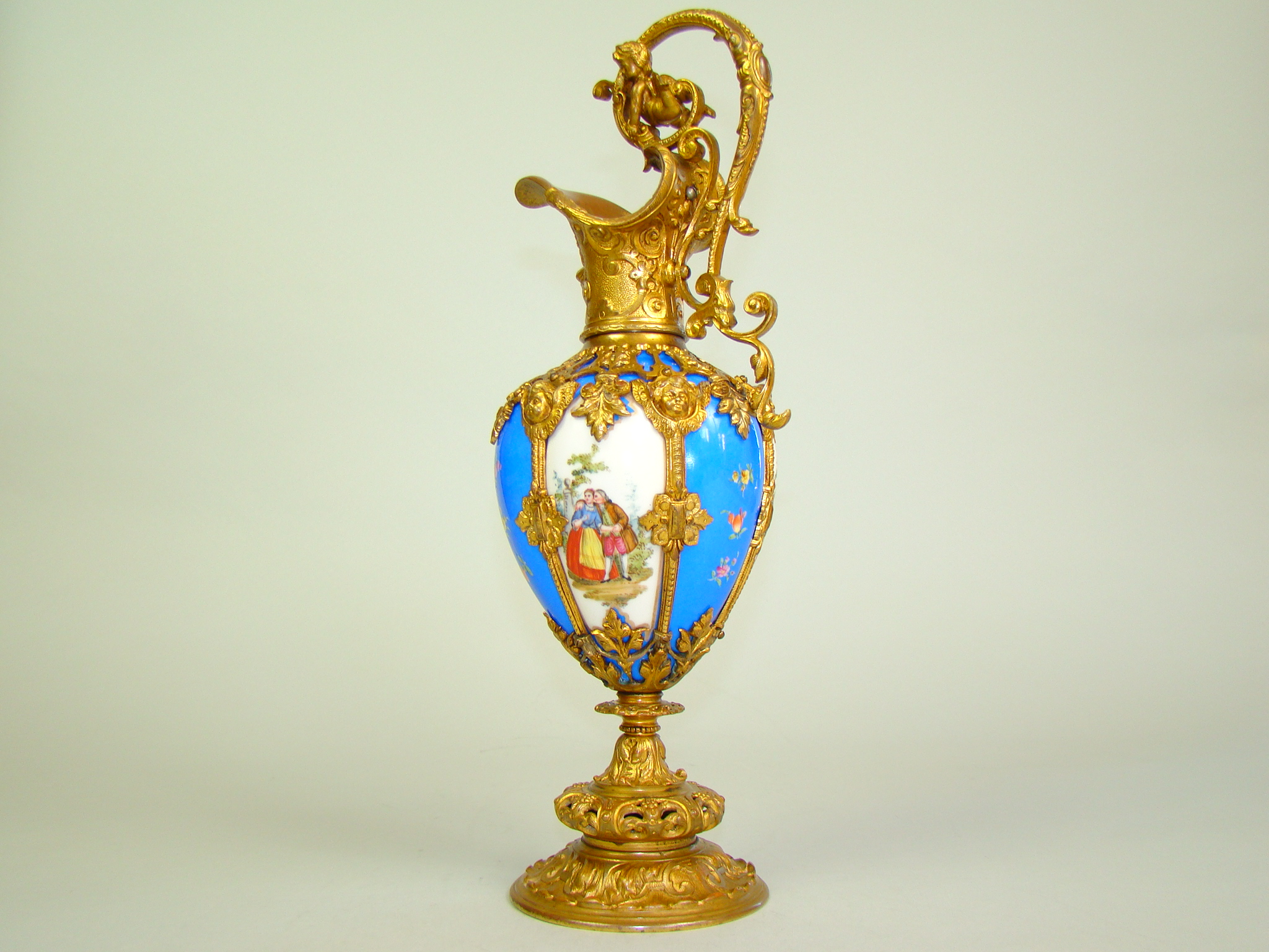 DZBAN CUDO OKUTY BRĄZEM ZŁOCONYM W AMORY A-1957