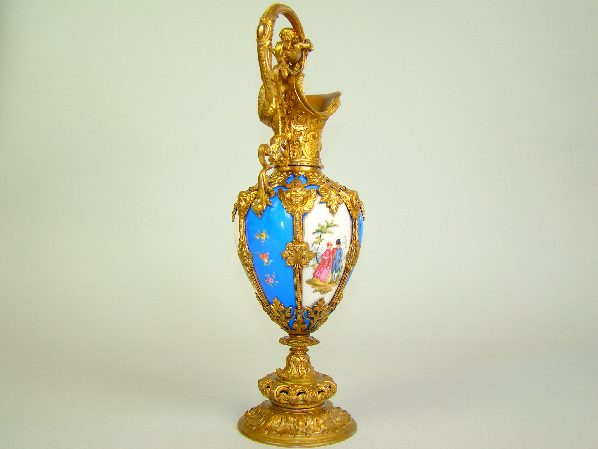 DZBAN CUDO OKUTY BRĄZEM ZŁOCONYM W AMORY A-1957