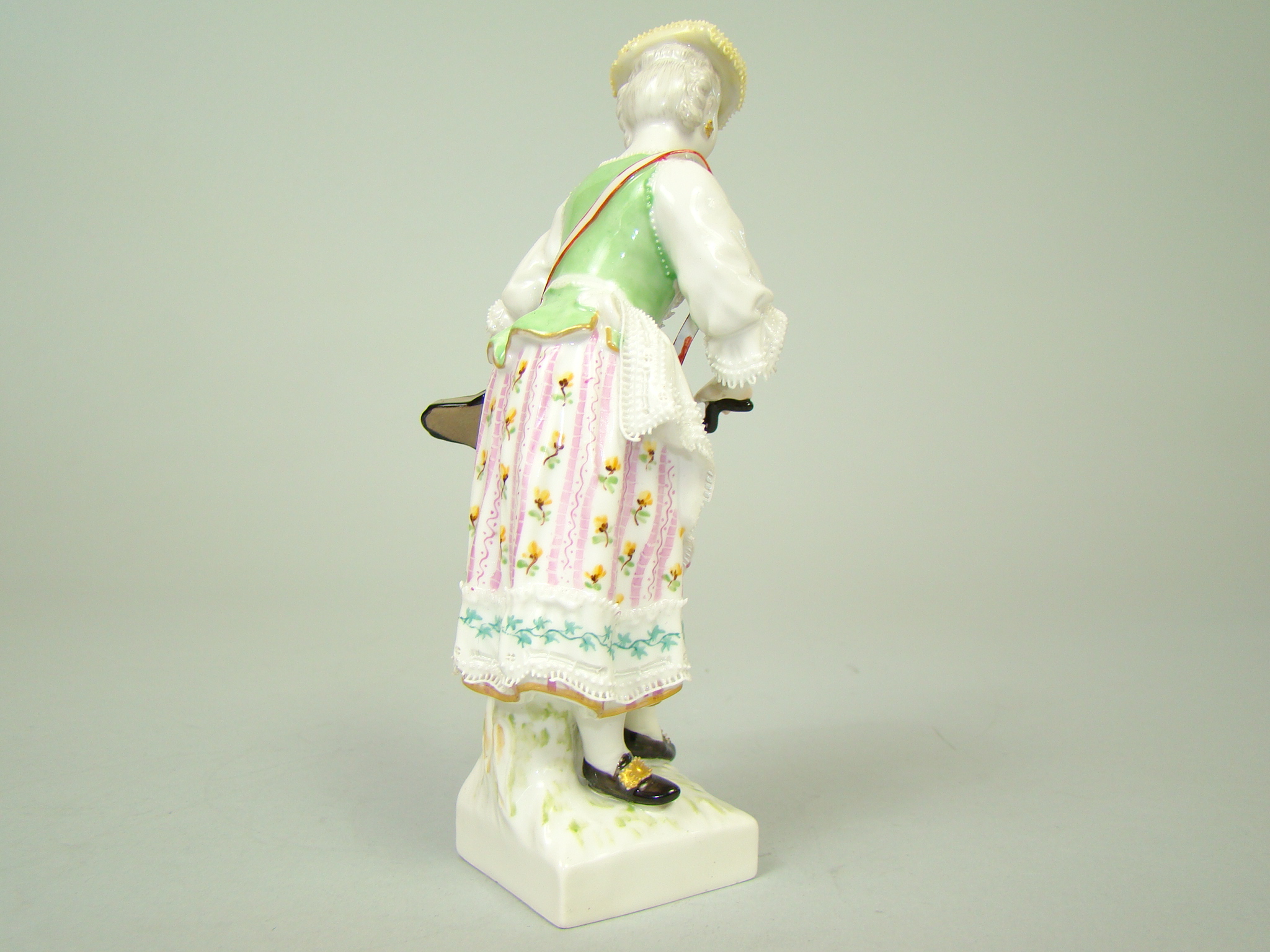 BERLIN UNIKALNA FIGURA PRZEBOGATO ZDOBIONA A-2103 BERLIN UNIKALNA FIGURA PRZEBOGATO ZDOBIONA A-2103