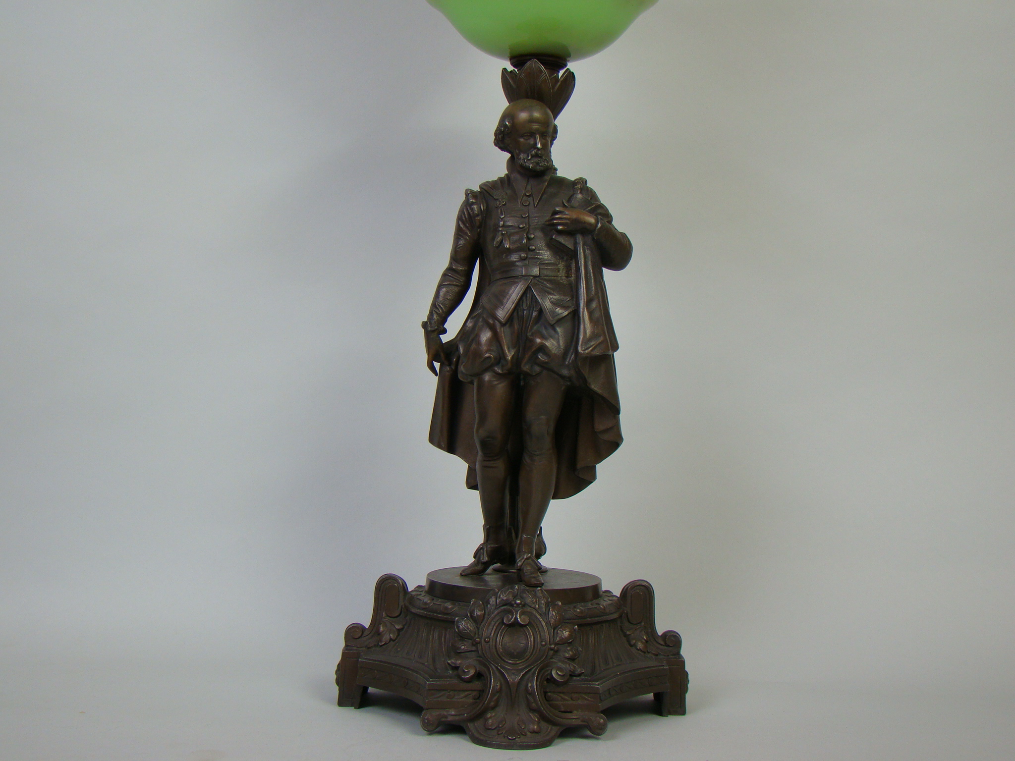 KATALOGOWANA FIGURALNA LAMPA - AUKCYJNA A-2115